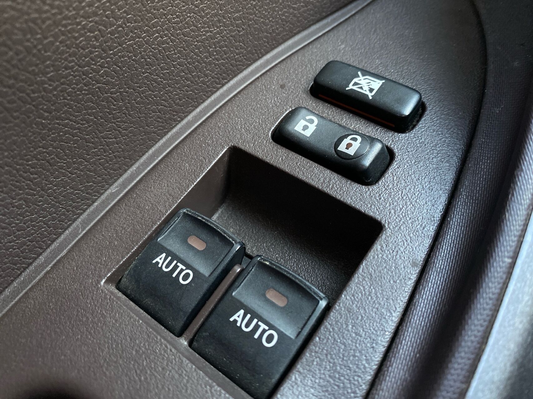 Billede af Toyota IQ 2 1,3 VVT-I 100HK 3d