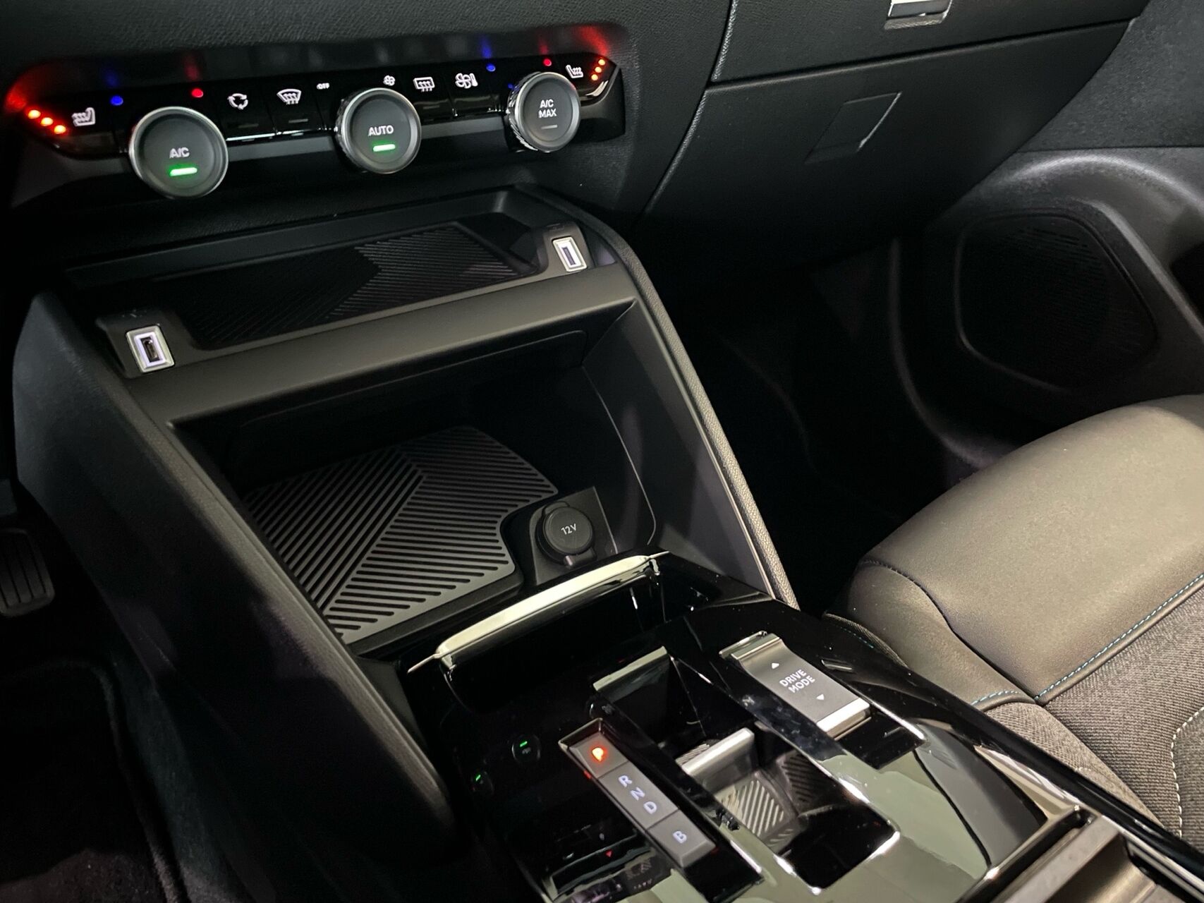 Billede af Citroën e-C4 EL Feel 136HK 5d Aut.