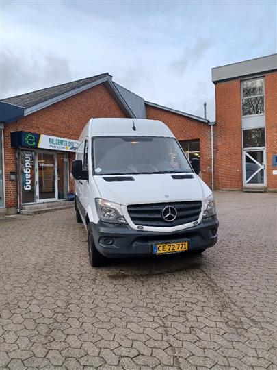 Mercedes-Benz Sprinter 316 2,1 CDI R3 163HK Van
