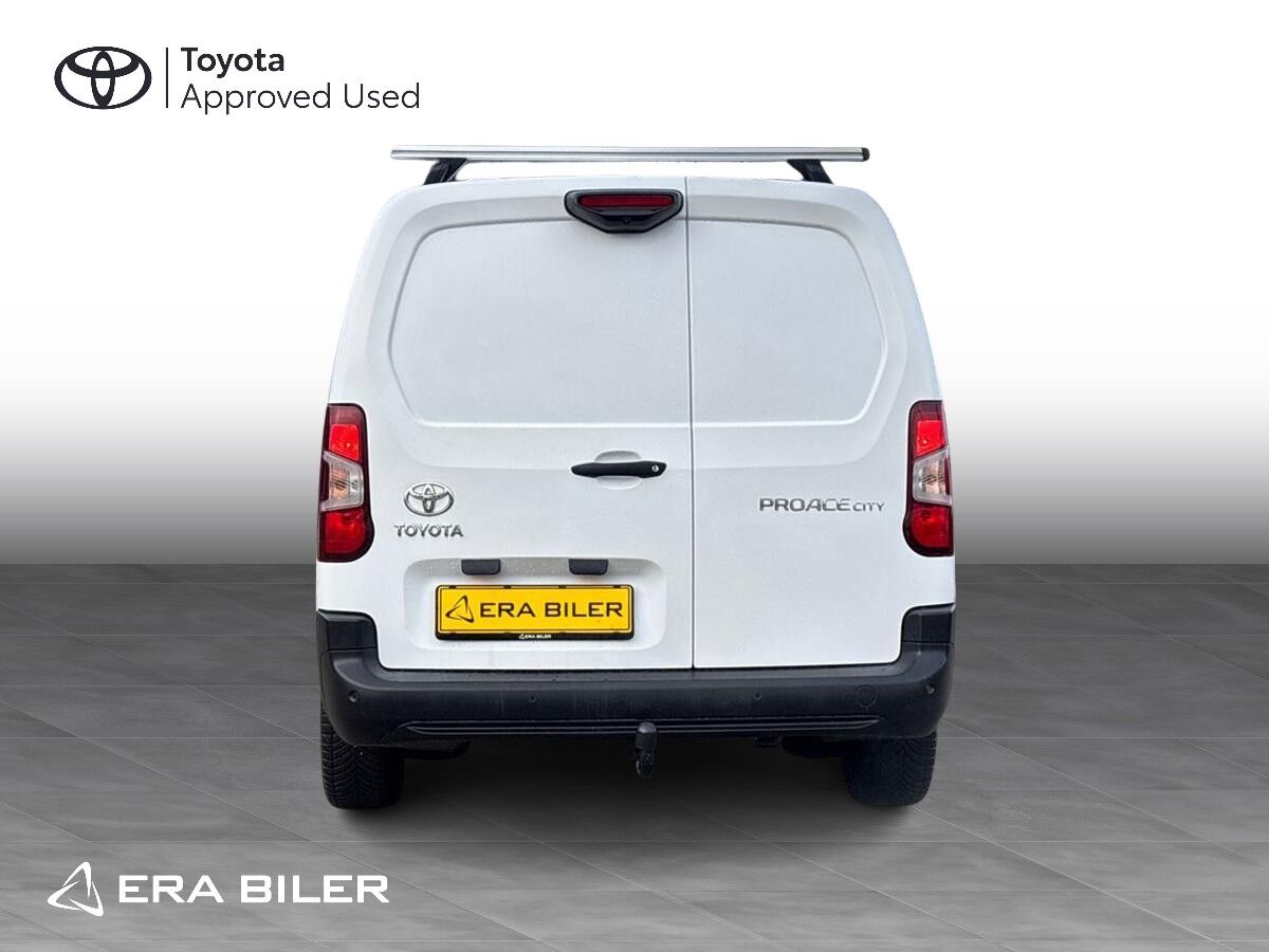 Billede af Toyota Proace City Long 1,5 D Comfort Smart Active Vision Dobbelt Bagdør 102HK Van