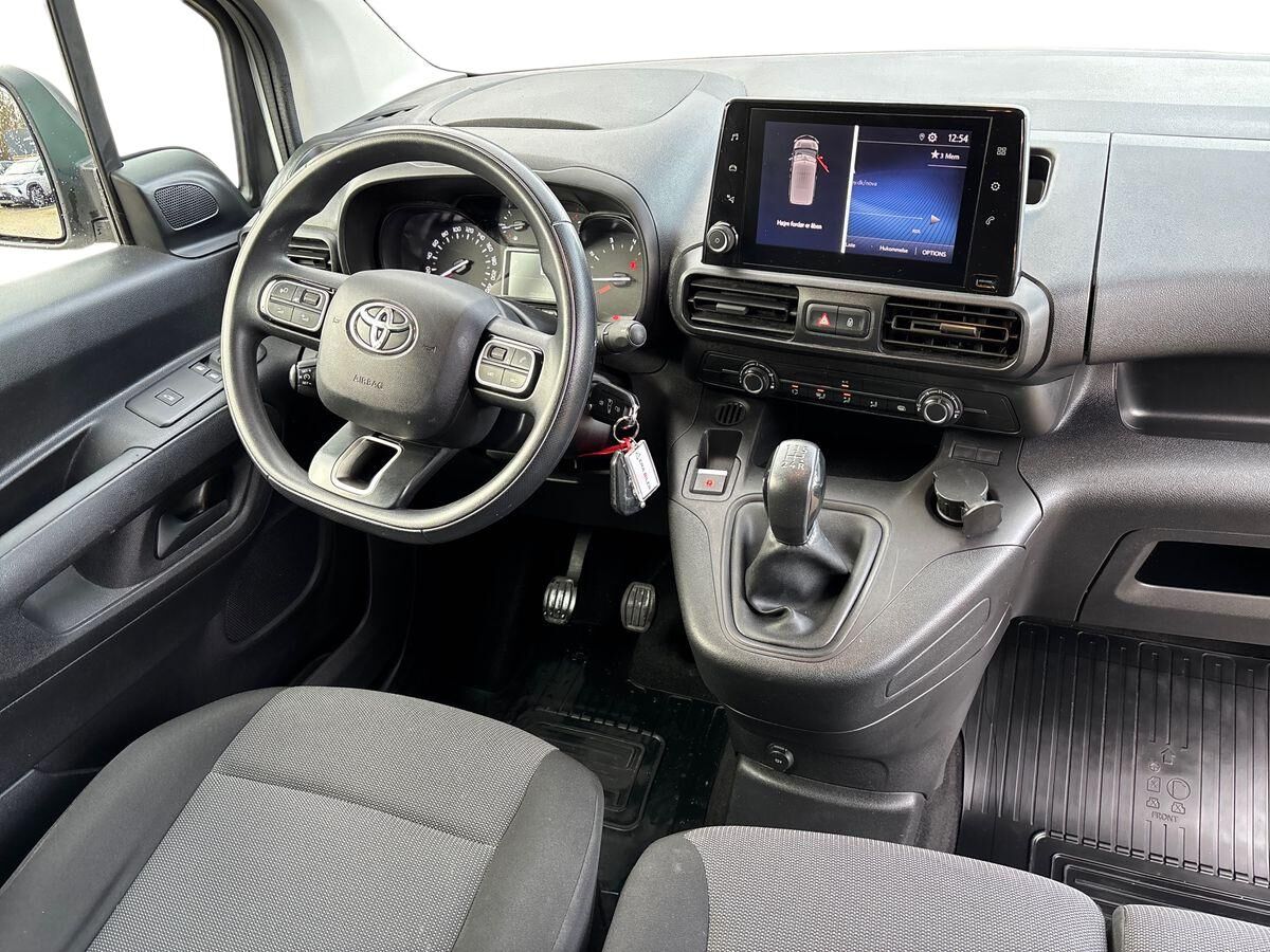 Billede af Toyota Proace City Long 1,5 D Comfort Smart Active Vision Dobbelt Bagdør 102HK Van