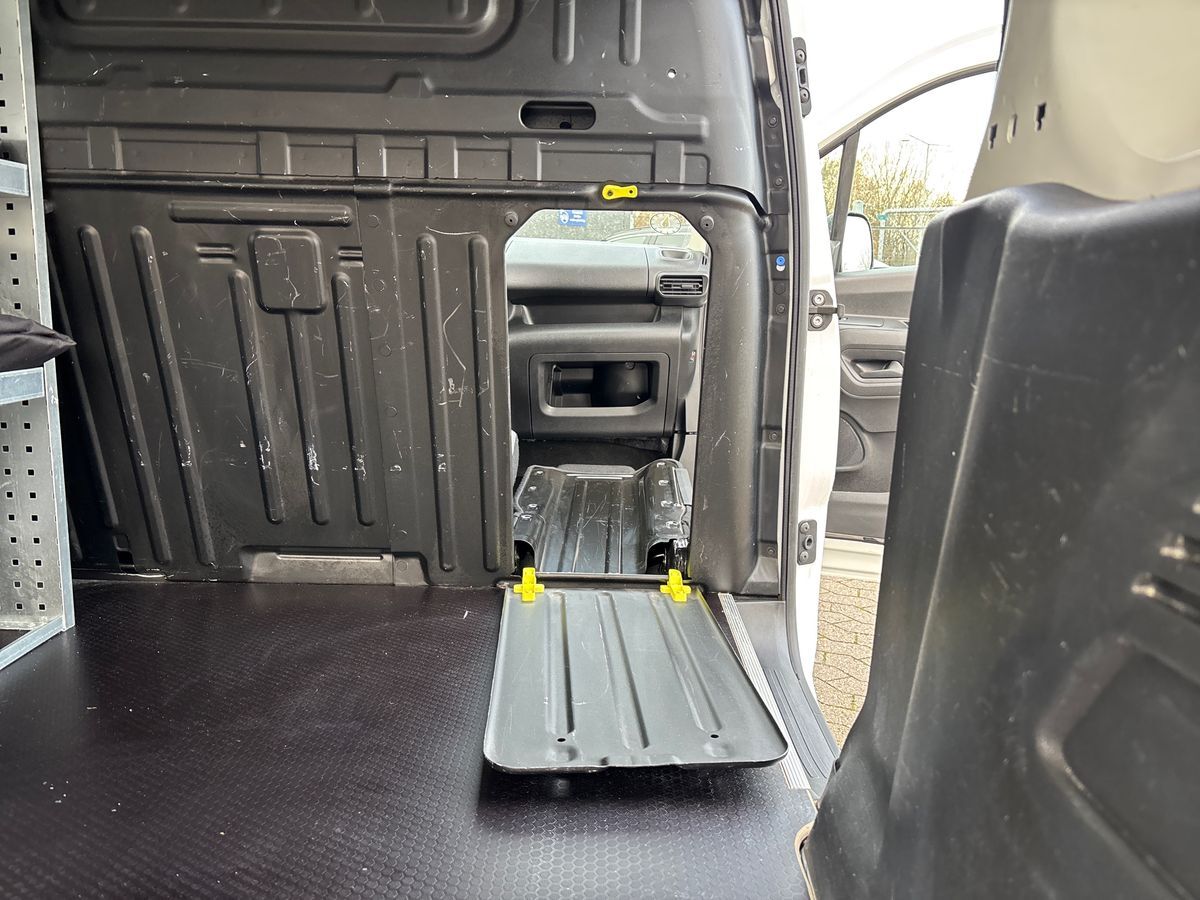 Billede af Toyota Proace City Long 1,5 D Comfort Smart Active Vision Dobbelt Bagdør 102HK Van