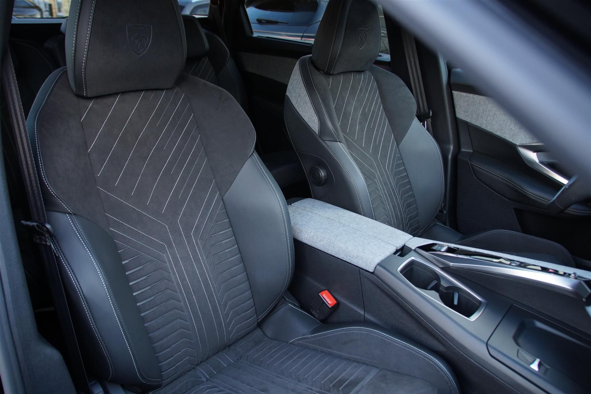 Billede af Peugeot e-5008 EL GT Pack 210HK 5d Aut.