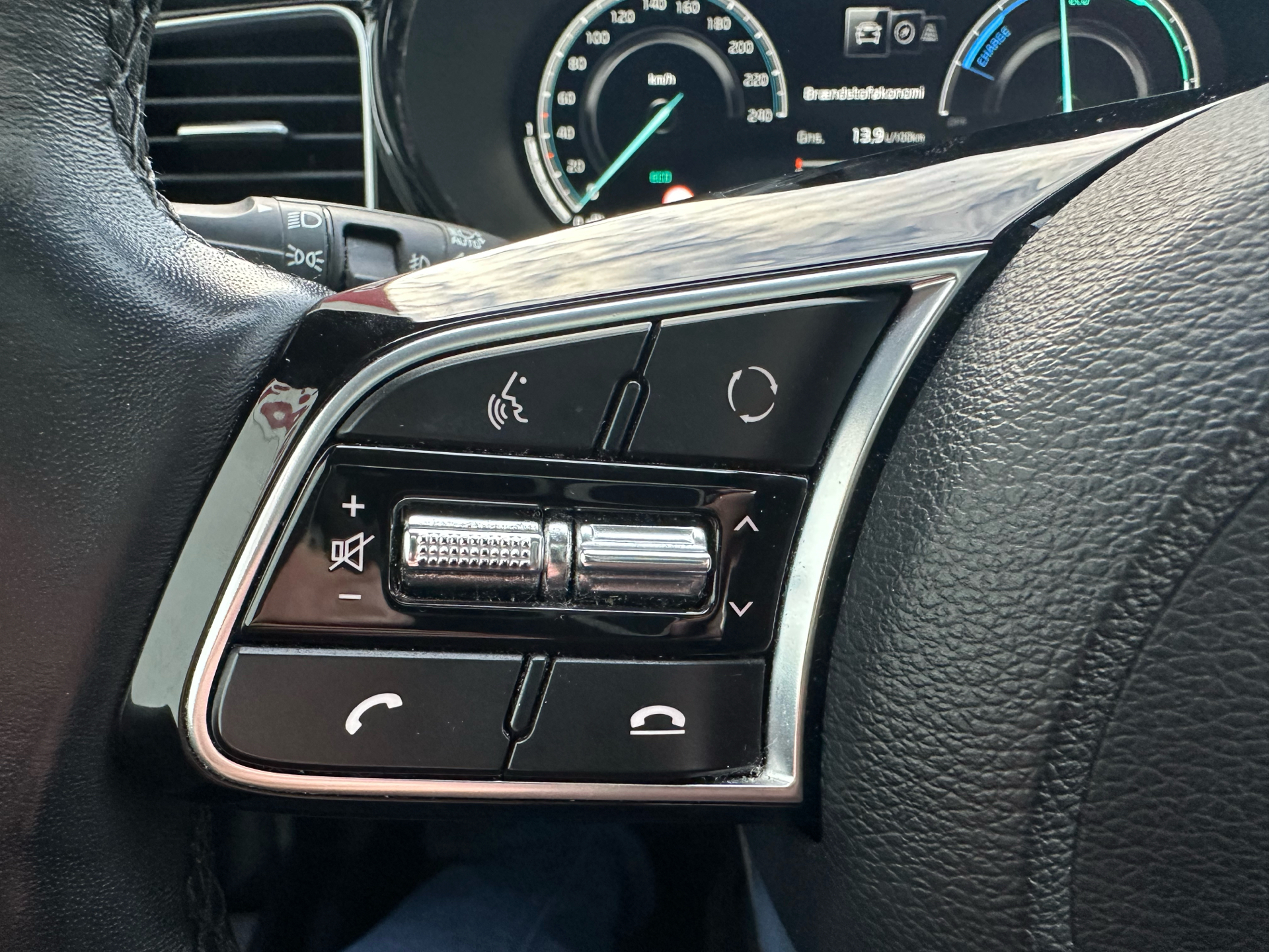 Billede af Kia XCeed 1,6 GDI  Plugin-hybrid Upgrade DCT 141HK 5d 6g Aut.