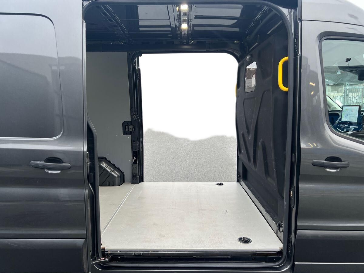 Billede af Ford Transit 350 L2H2 2,0 TDCi Trend 130HK Van 6g Aut.