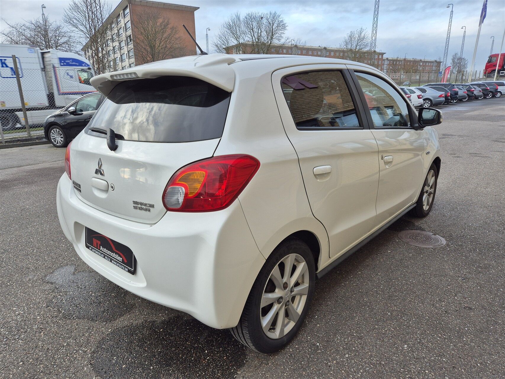 Billede af Mitsubishi Space Star 1,2 Intense CVT 80HK 5d Aut.