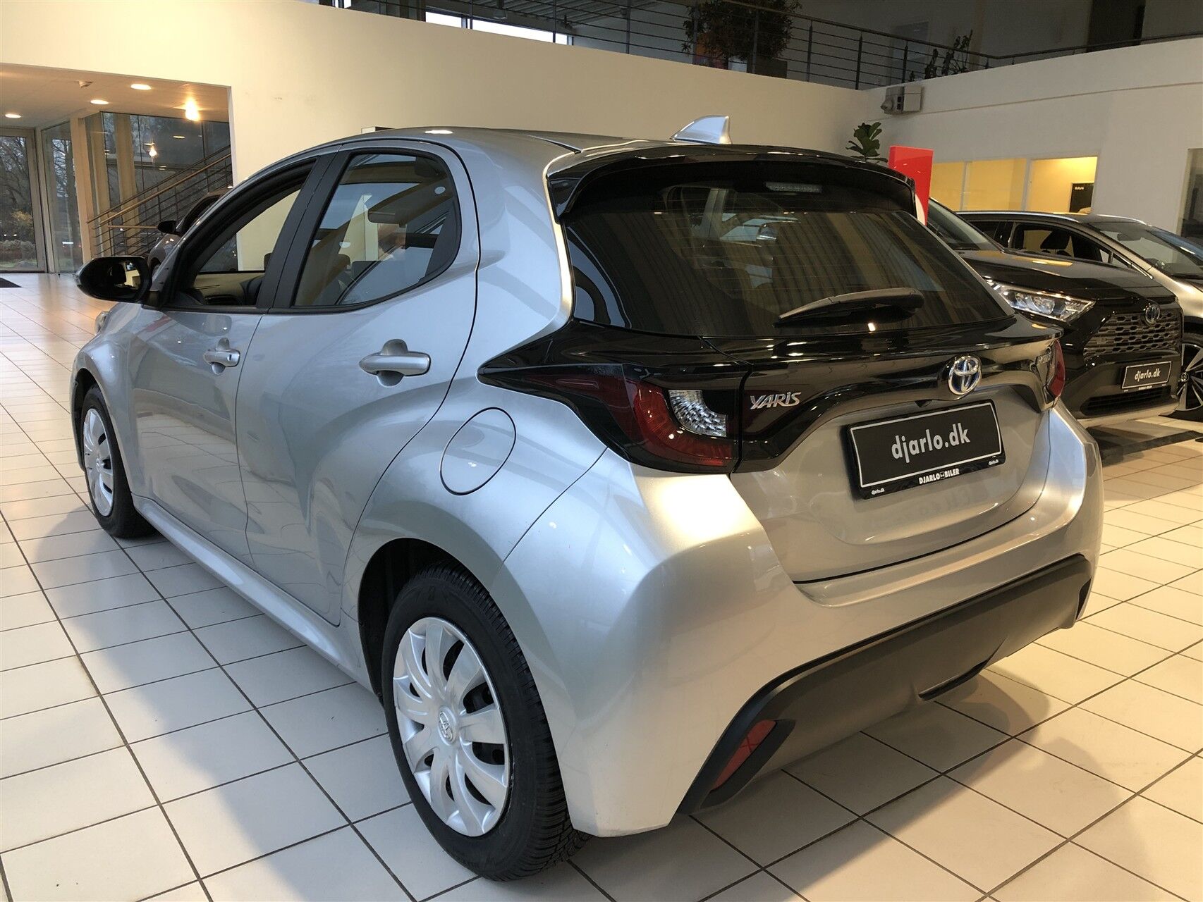 Billede af Toyota Yaris 1,5 Hybrid Essential Comfort 116HK 5d Trinl. Gear