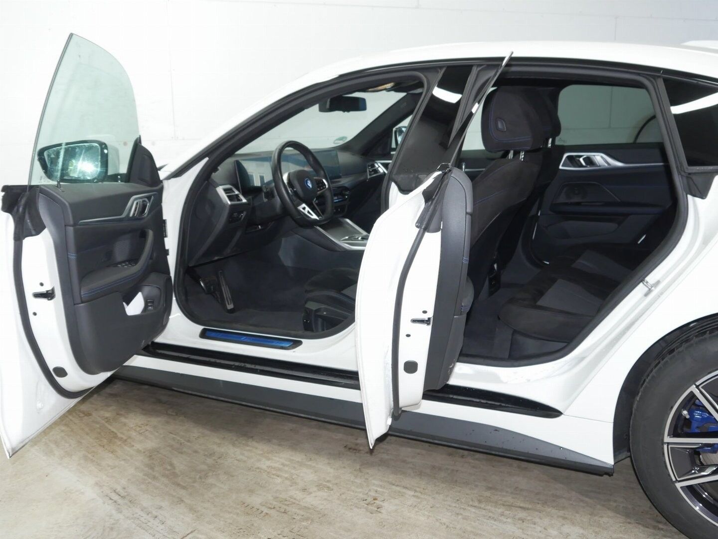 Billede af BMW i4 xDrive40 Gran Coupé Fully Charged M-Sport 401HK 5d Aut. 