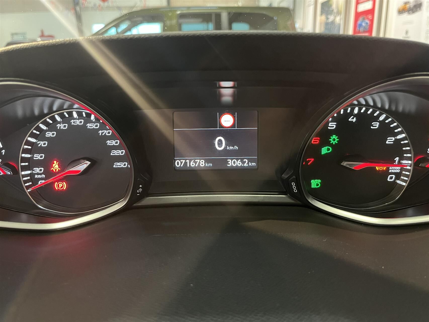 Billede af Peugeot 308 1,2 PureTech Selection Sky 130HK 5d 6g