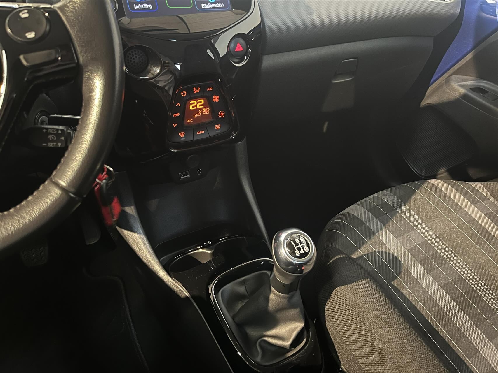 Billede af Peugeot 108 1,0 e-Vti Allure+ 72HK 5d