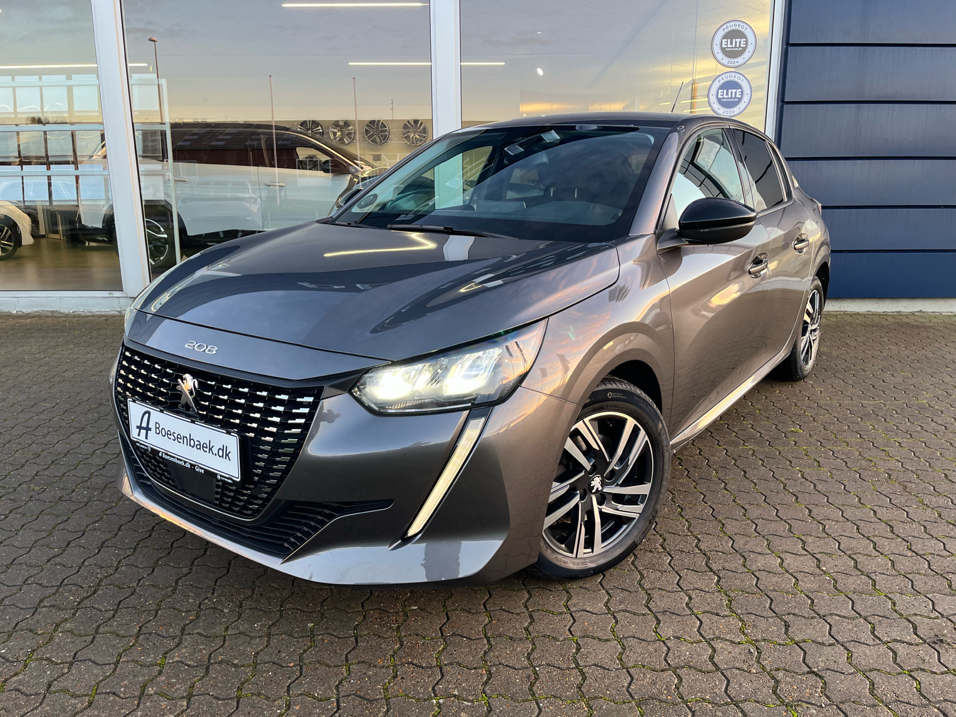 Billede af Peugeot 208 1,2 PureTech Allure Pack EAT8 100HK 5d 8g Aut.