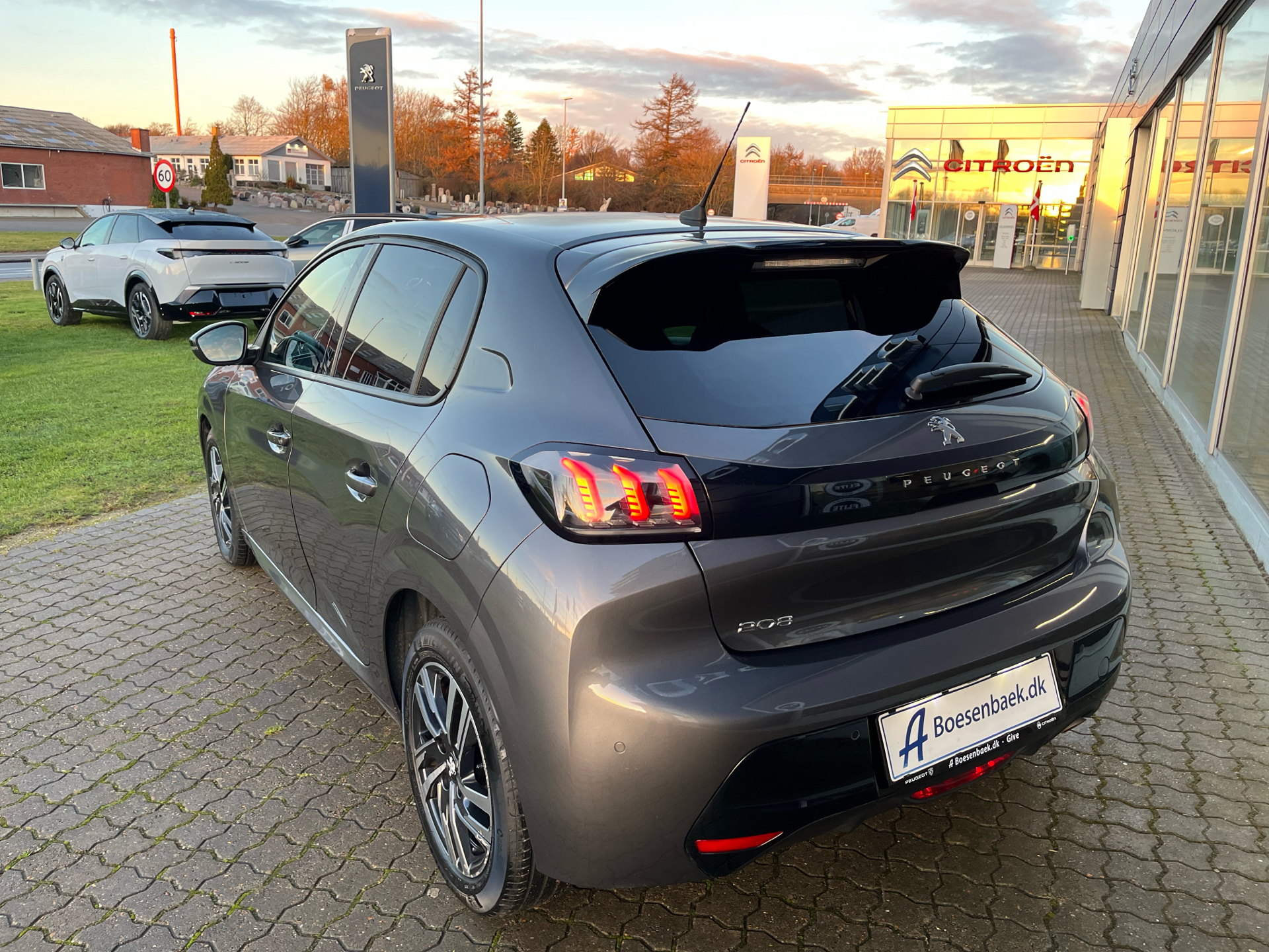 Billede af Peugeot 208 1,2 PureTech Allure Pack EAT8 100HK 5d 8g Aut.