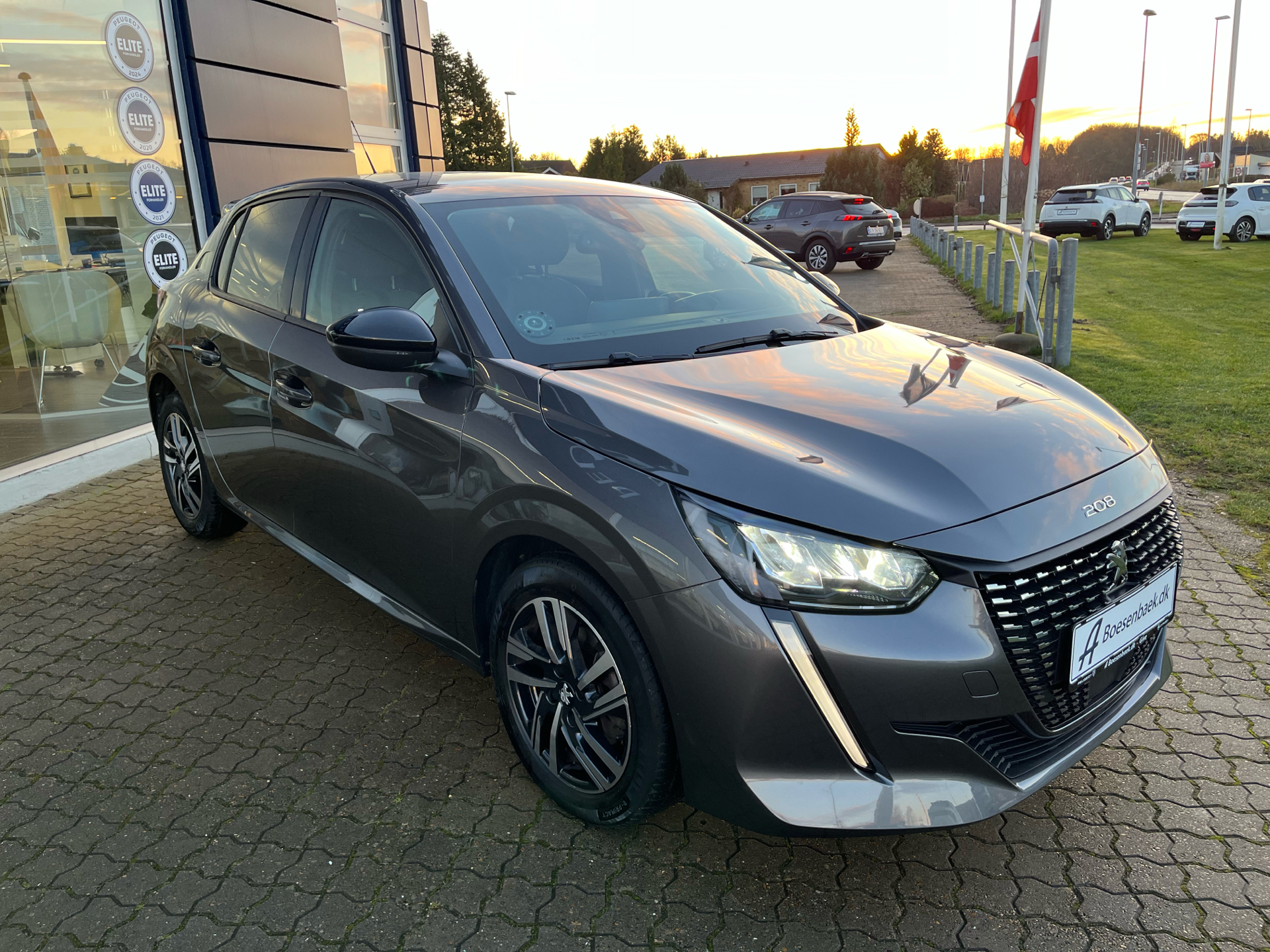 Billede af Peugeot 208 1,2 PureTech Allure Pack EAT8 100HK 5d 8g Aut.