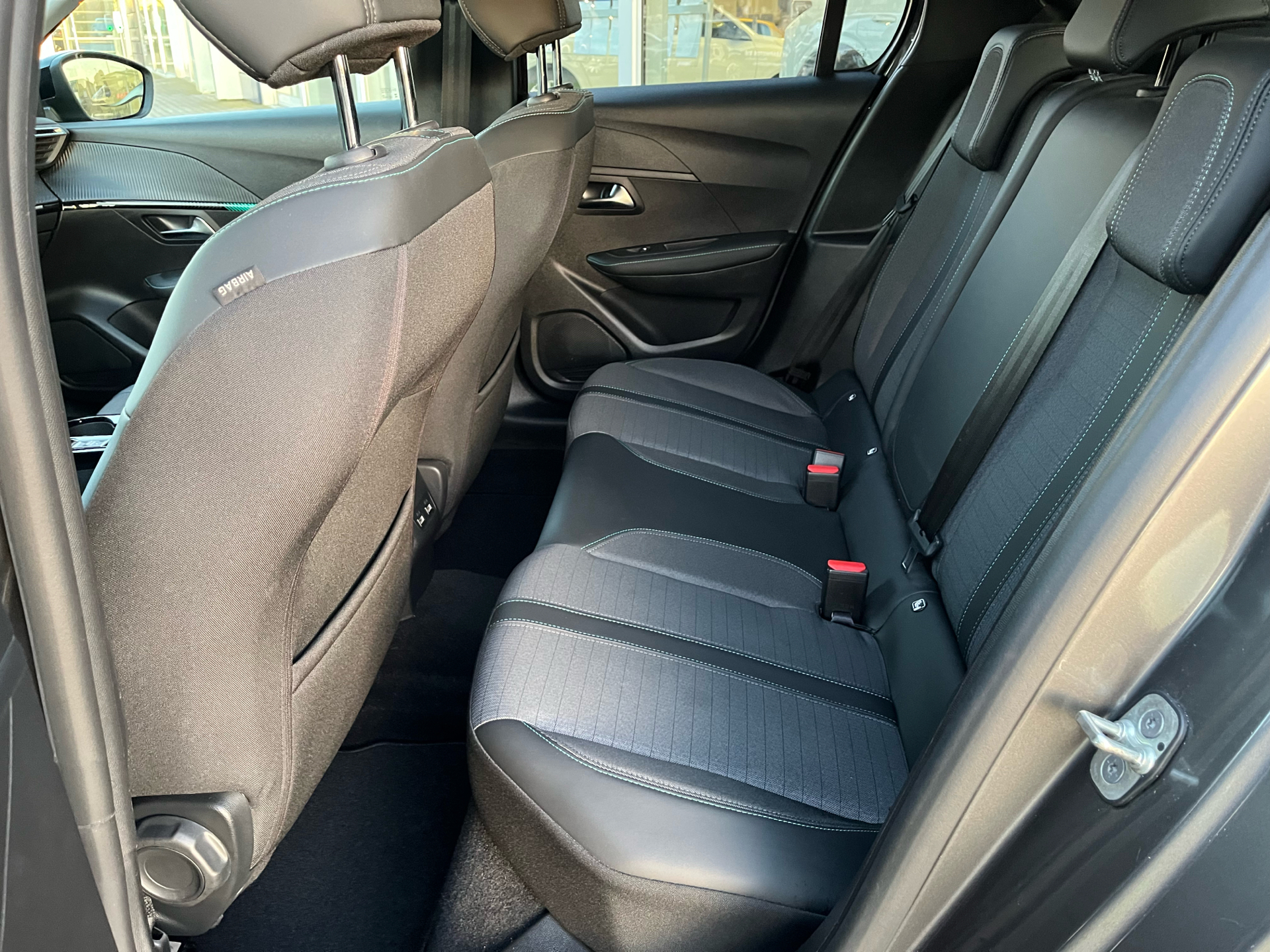 Billede af Peugeot 208 1,2 PureTech Allure Pack EAT8 100HK 5d 8g Aut.