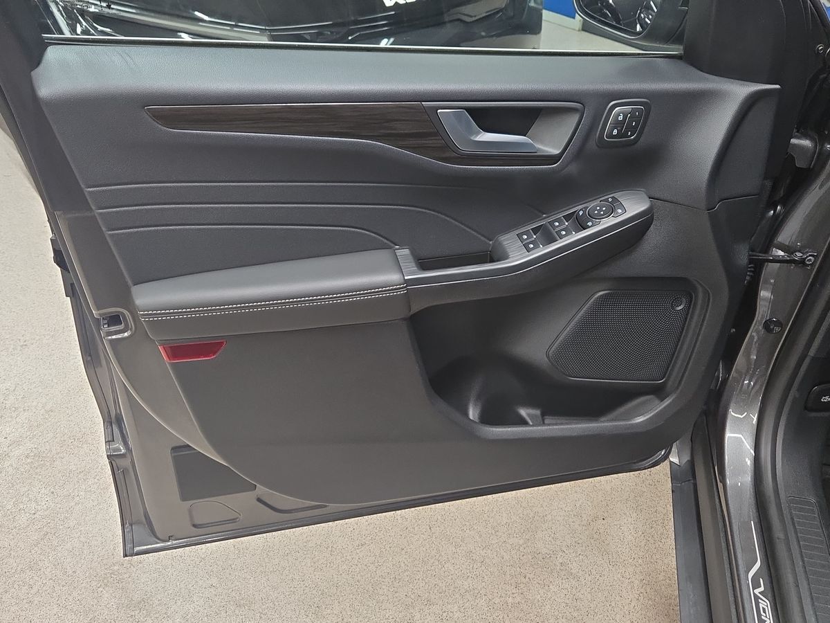 Billede af Ford Kuga 2,5 Plugin-hybrid Vignale CVT 225HK 5d Trinl. Gear