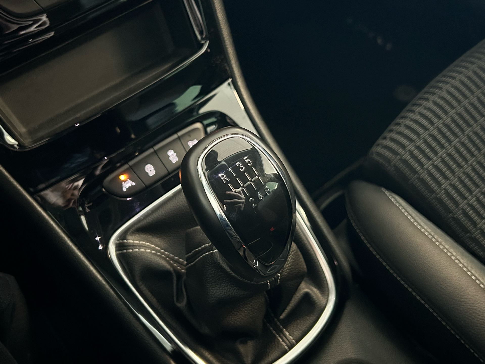 Billede af Opel Astra 1,2 Turbo Elegance 110HK 5d 6g