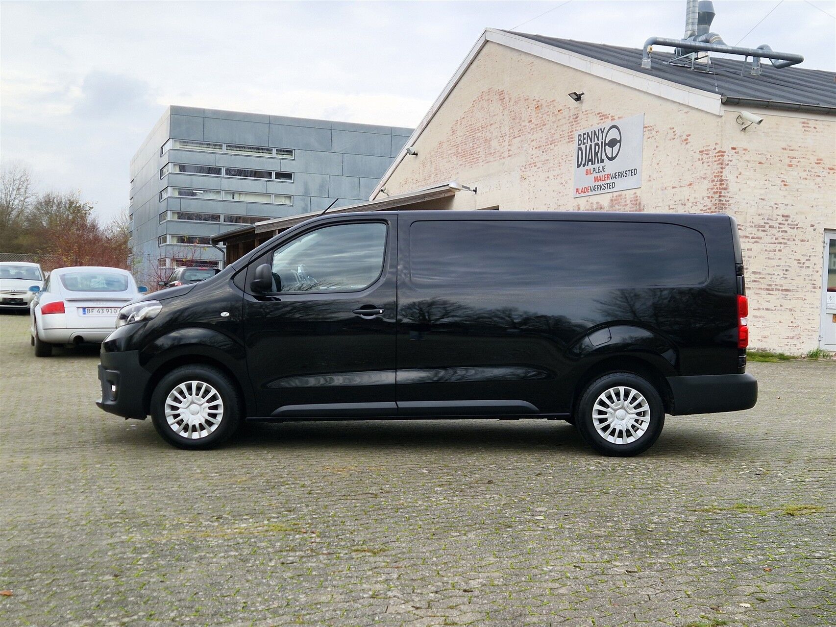 Billede af Toyota Proace Long 2,0 D Comfort Master 144HK Van 8g Aut.