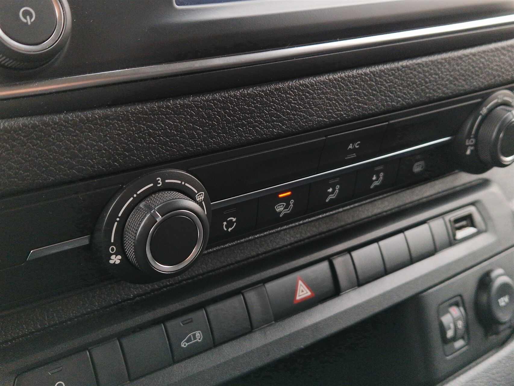 Billede af Toyota Proace Long 2,0 D Comfort Master 144HK Van 8g Aut.