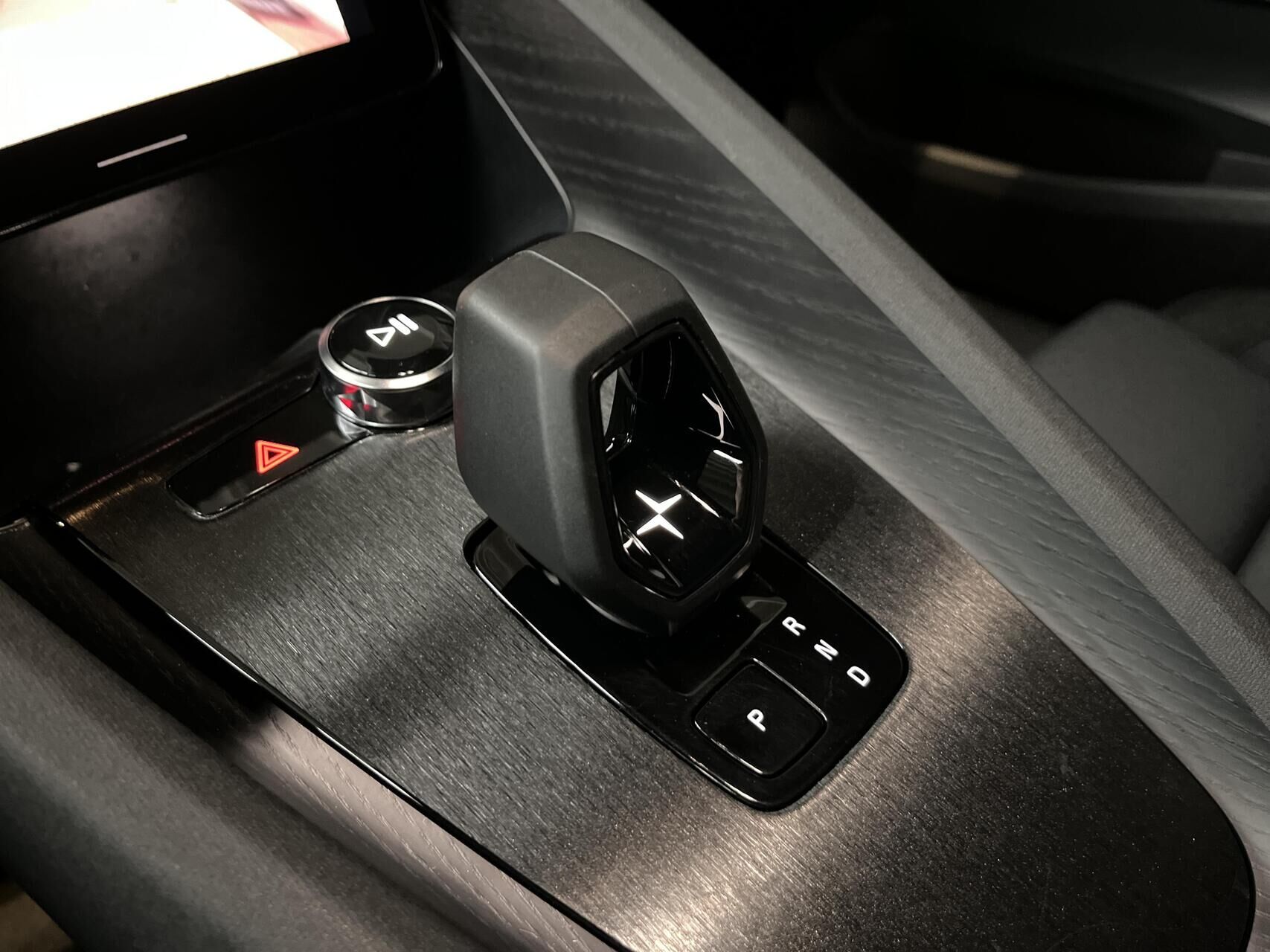 Billede af Polestar 2 EL Long range Single motor Plus 231HK 5d Aut.