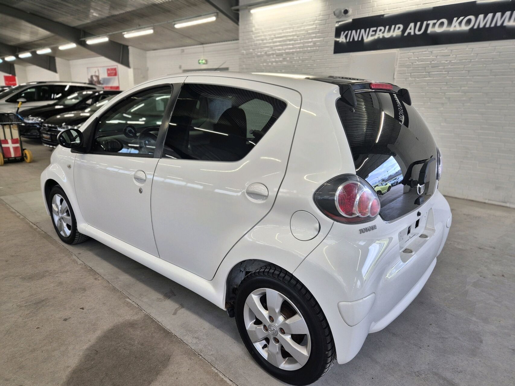 Billede af Toyota Aygo 1,0 VVT-I Black&White 68HK 5d