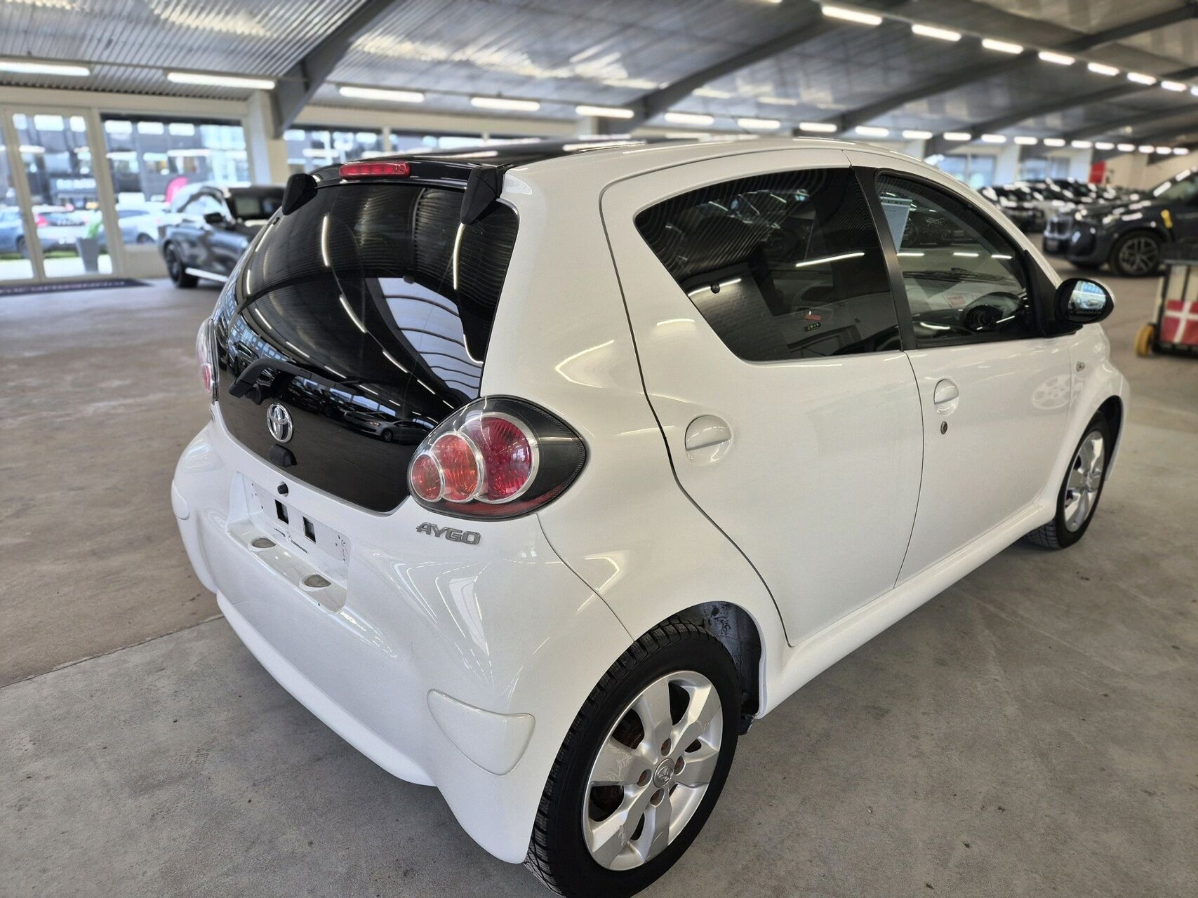 Billede af Toyota Aygo 1,0 VVT-I Black&White 68HK 5d
