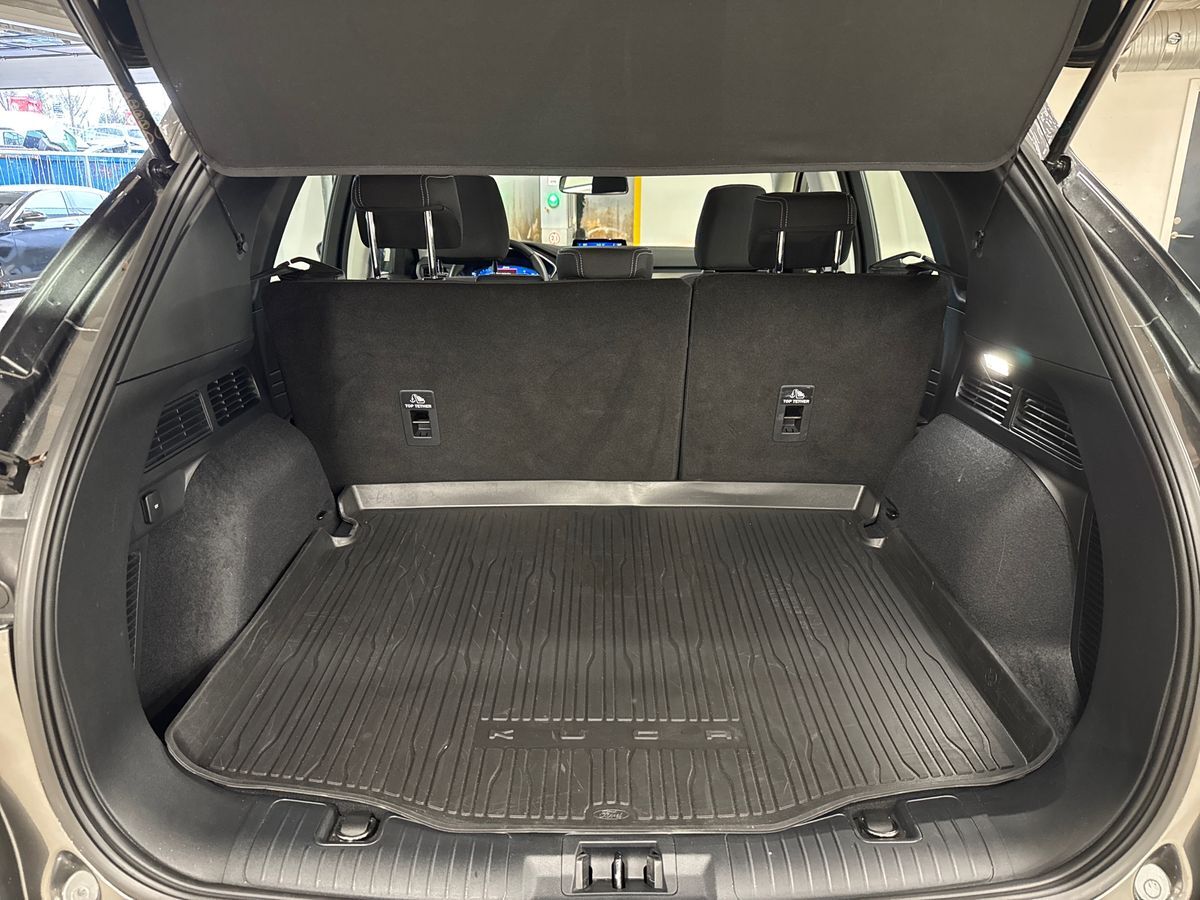 Billede af Ford Kuga 2,5 Plugin-hybrid Titanium CVT 225HK 5d Trinl. Gear