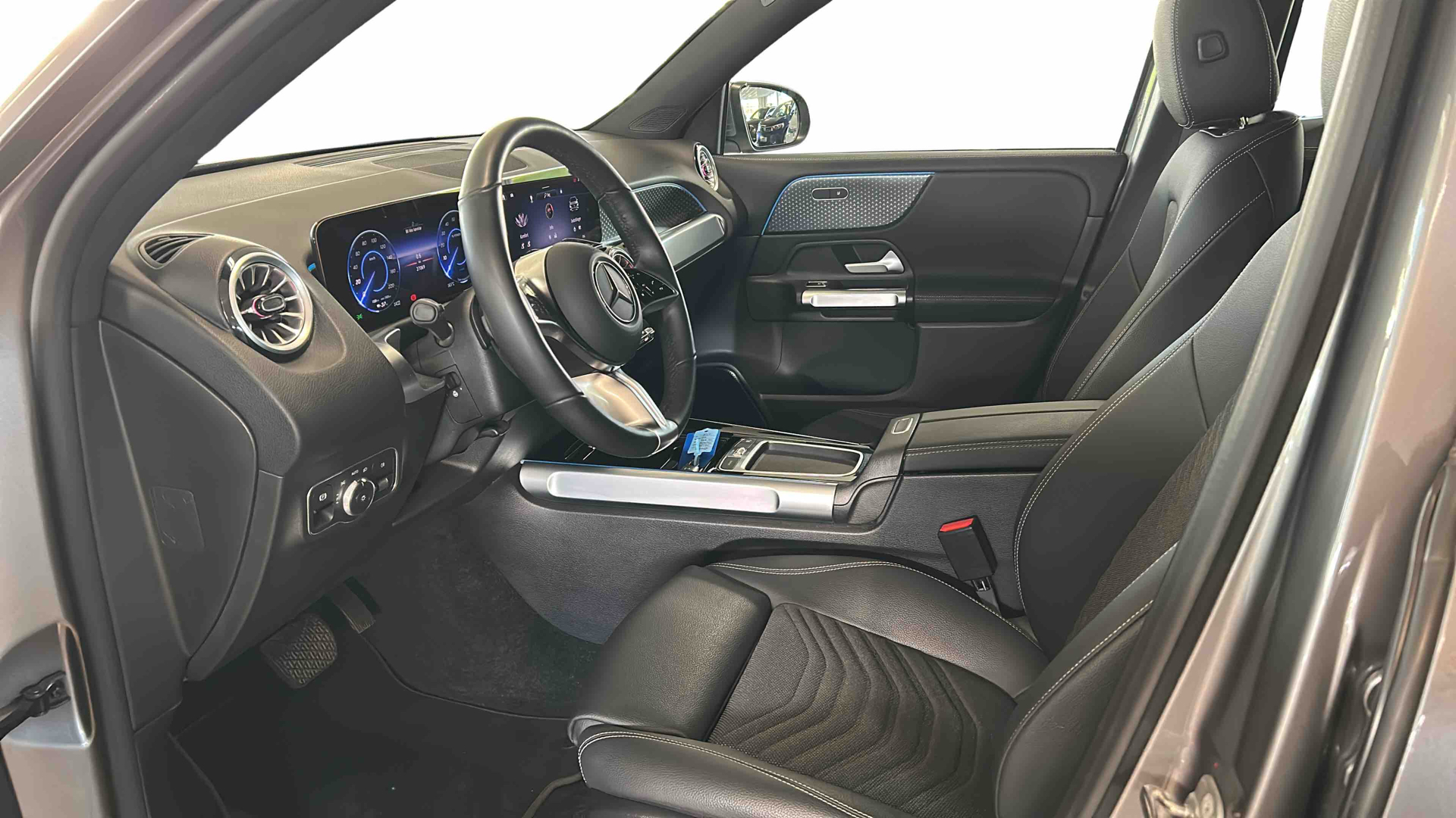 Billede af Mercedes-Benz EQB 300 EL Progressive 7 pers. 4Matic 228HK 5d Aut.