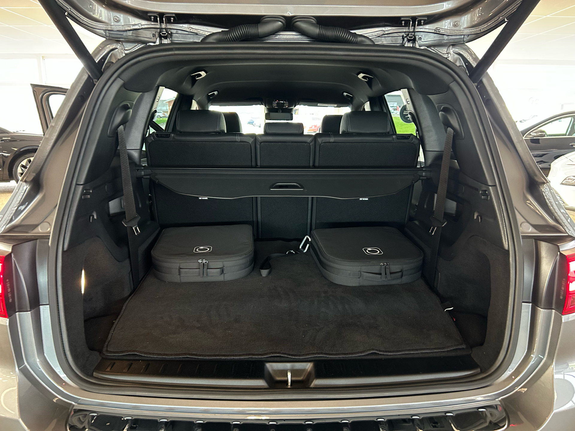 Billede af Mercedes-Benz EQB 300 EL Progressive 7 pers. 4Matic 228HK 5d Aut.