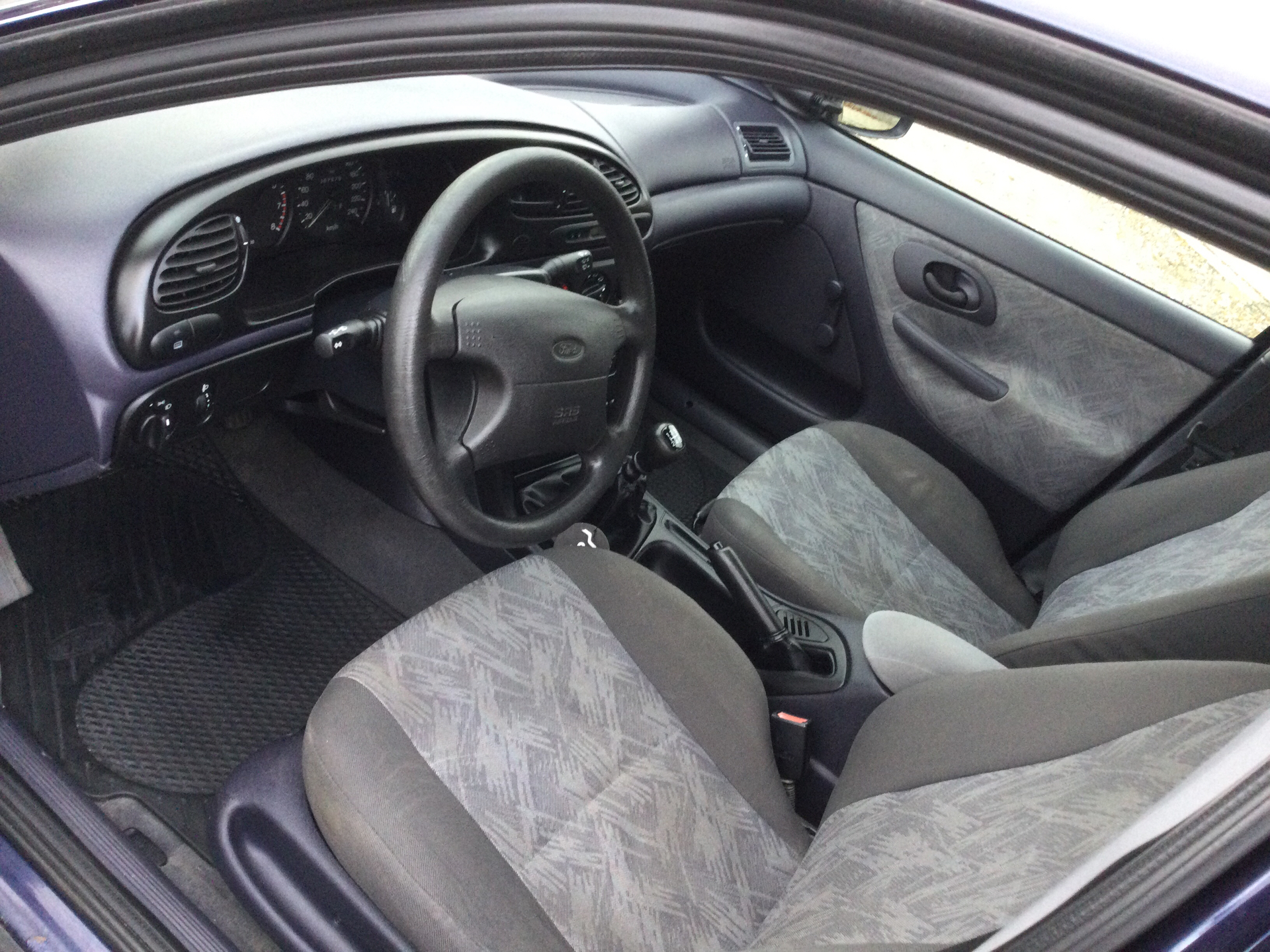 Billede af Ford Mondeo 2,0 Flair 130HK