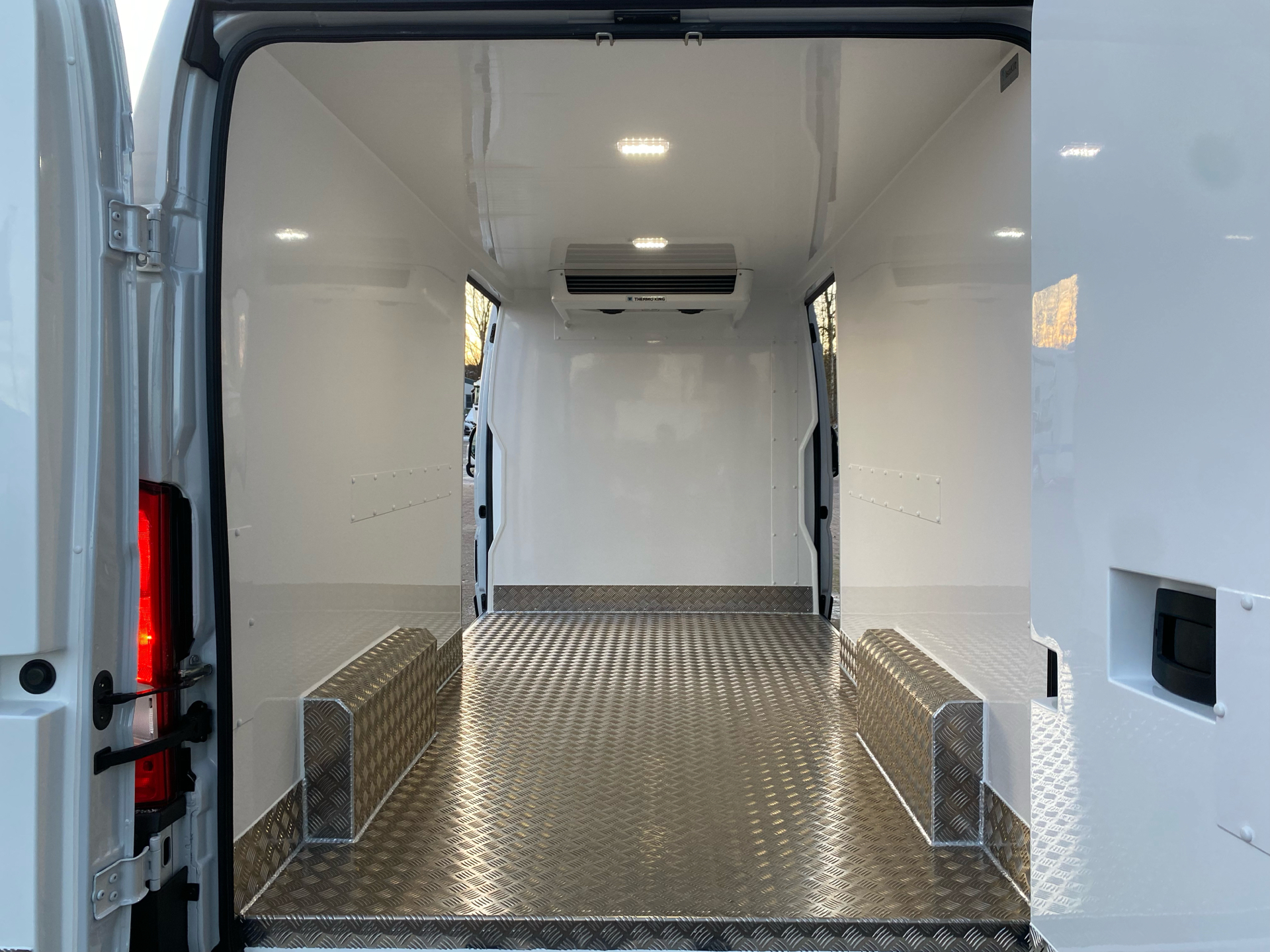 Billede af Fiat Ducato 35M L3H2 2,2 Multijet Pro+ 180HK Van 8g Aut.