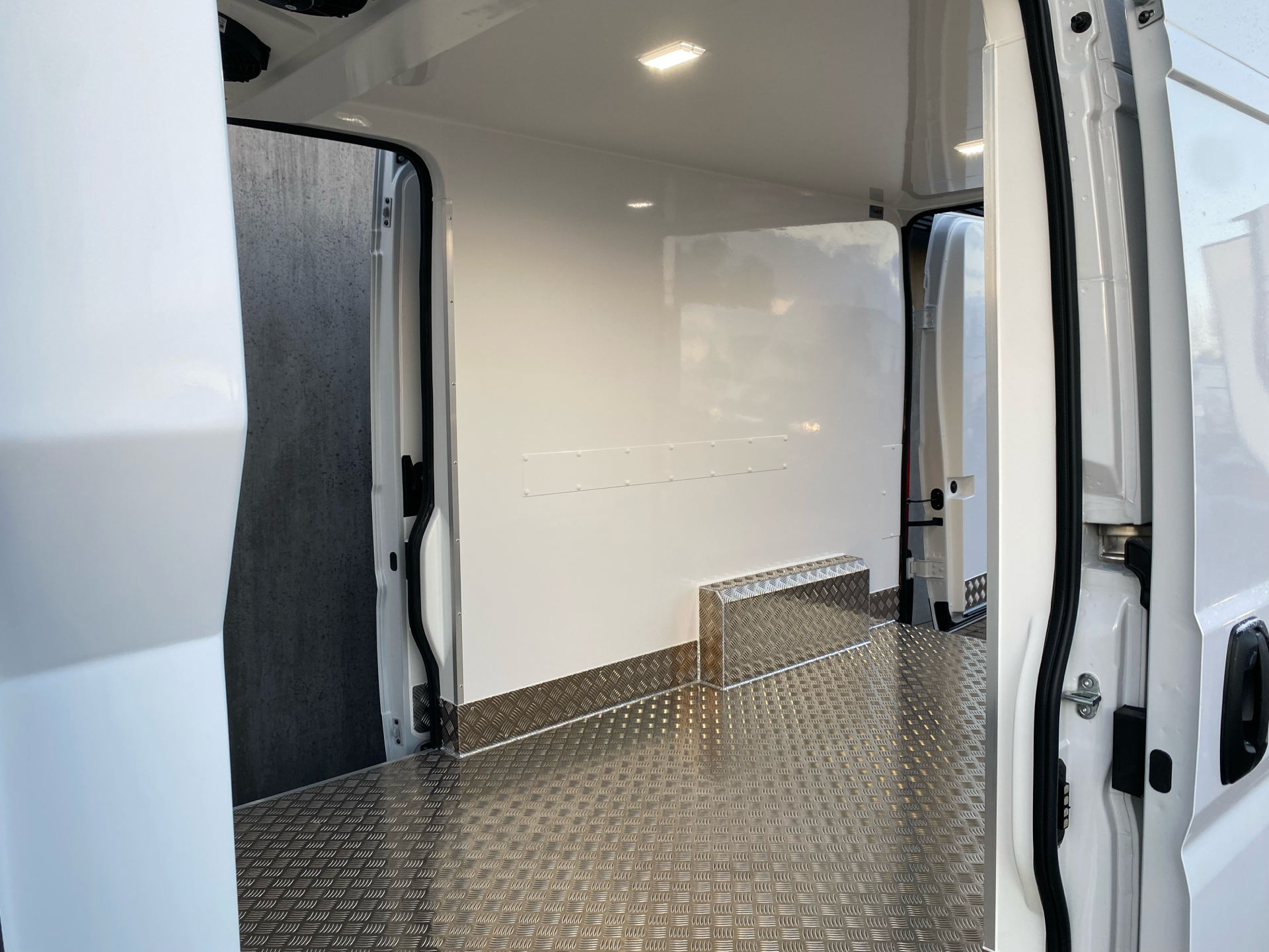 Billede af Fiat Ducato 35M L3H2 2,2 Multijet Pro+ 180HK Van 8g Aut.