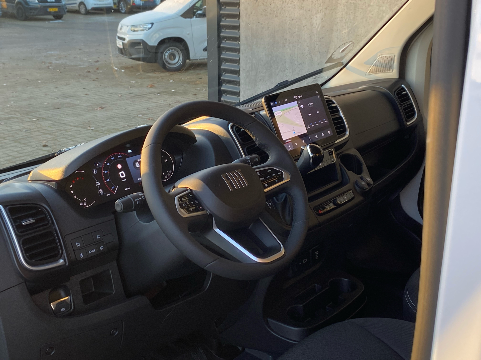 Billede af Fiat Ducato 35M L3H2 2,2 Multijet Pro+ 180HK Van 8g Aut.