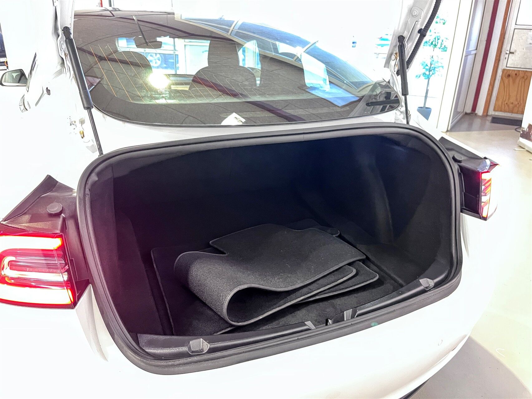 Billede af Tesla Model 3 EL Long Range AWD 490HK Aut.