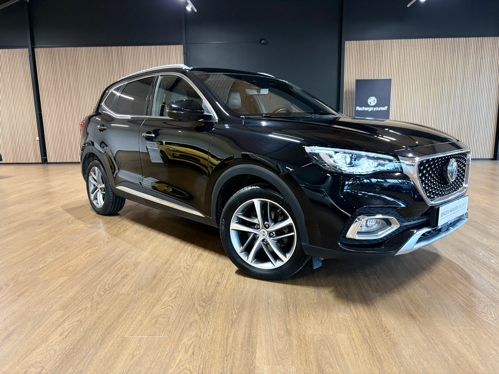 Billede af MG EHS 1,5 T GDI  Plugin-hybrid Luxury 258HK 5d 10g Aut.