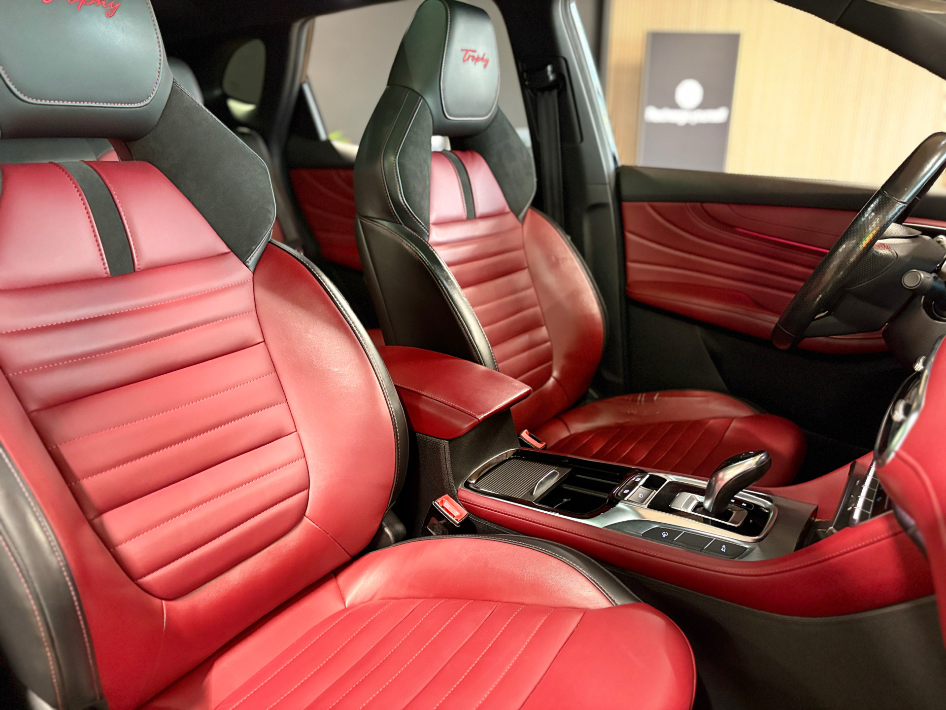 Billede af MG EHS 1,5 T GDI  Plugin-hybrid Luxury 258HK 5d 10g Aut.