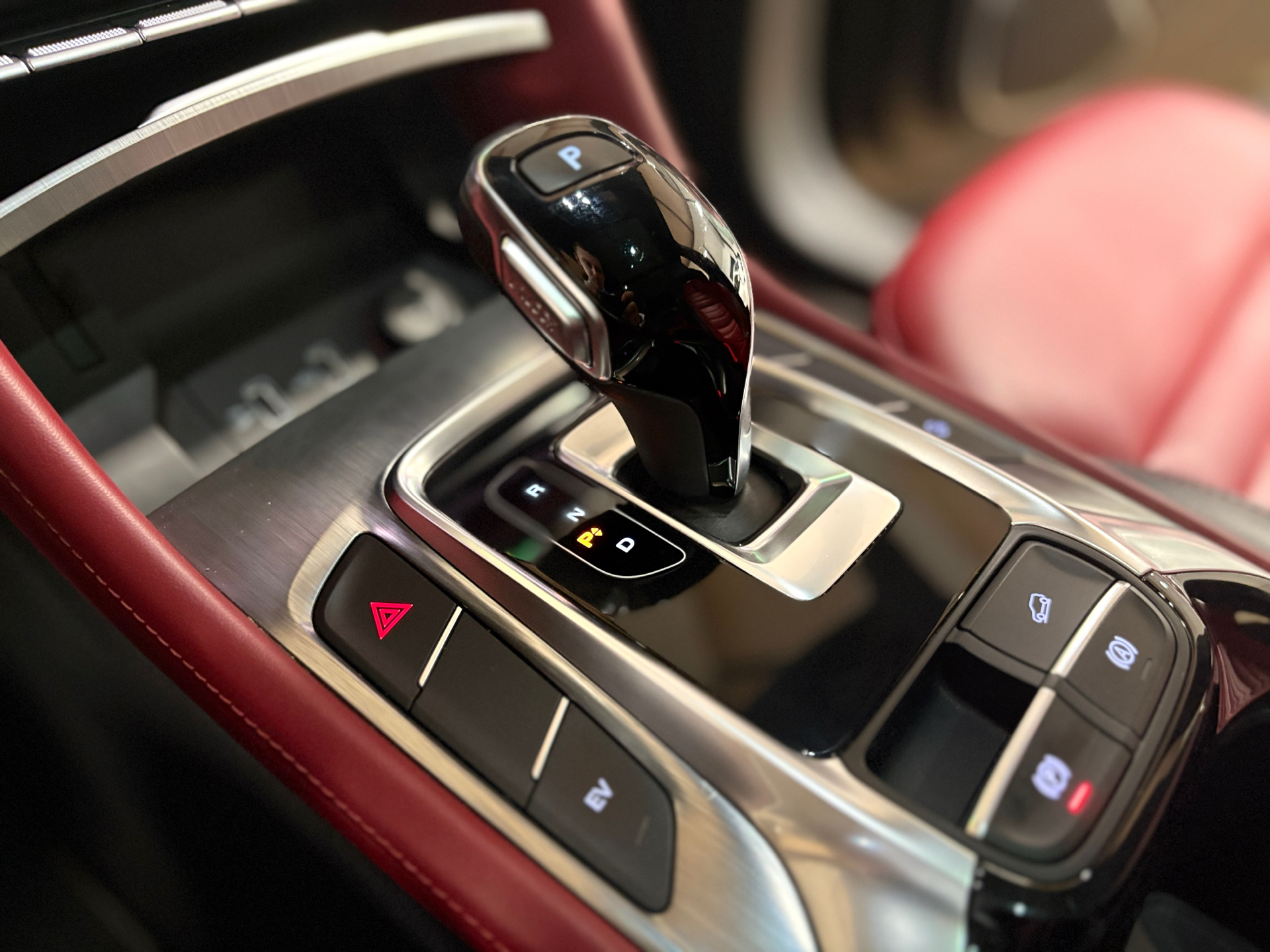 Billede af MG EHS 1,5 T GDI  Plugin-hybrid Luxury 258HK 5d 10g Aut.