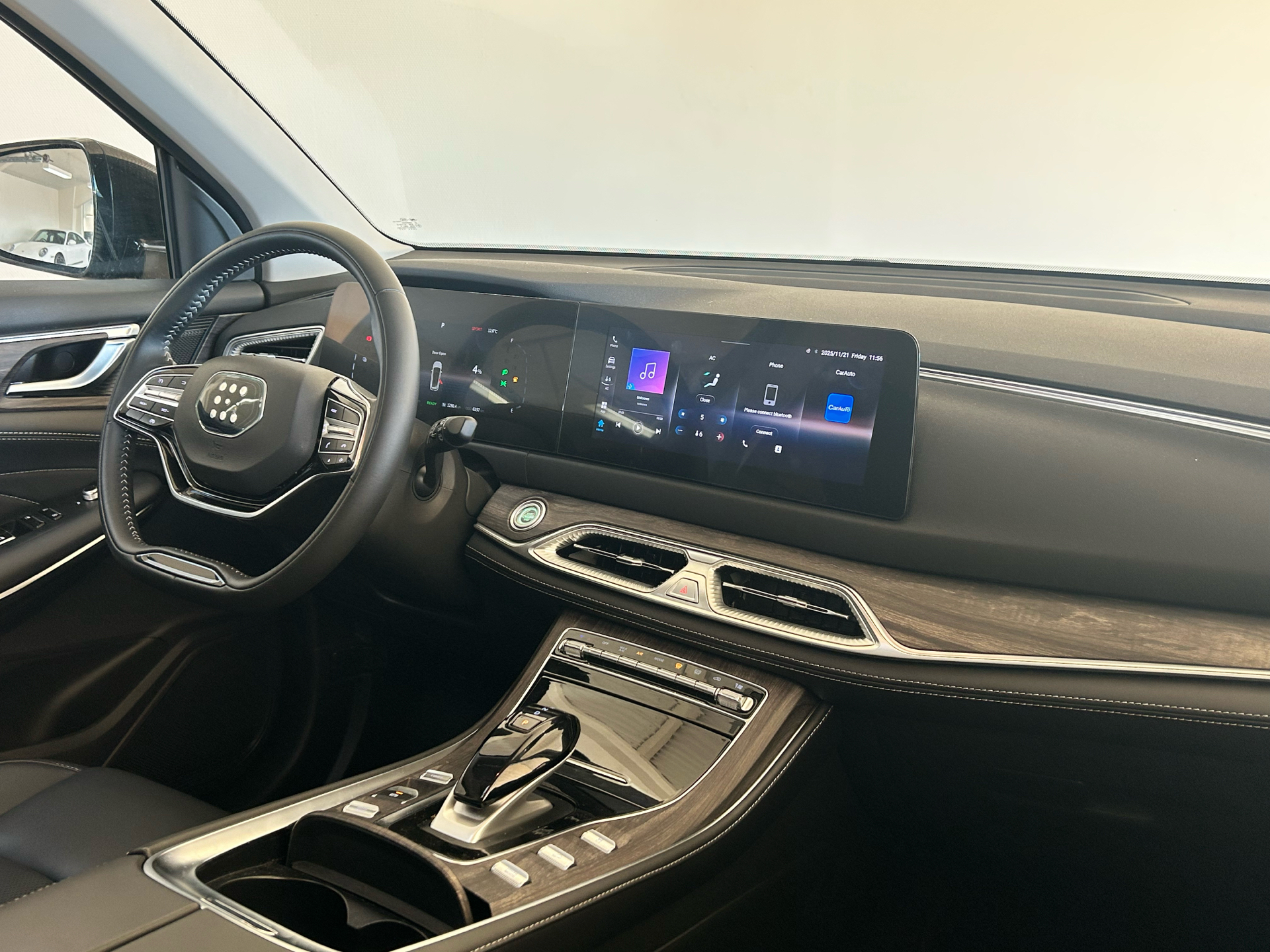 Billede af Navor E5 1,5 Plugin-hybrid Rock E-CVT 218HK 5d Aut.