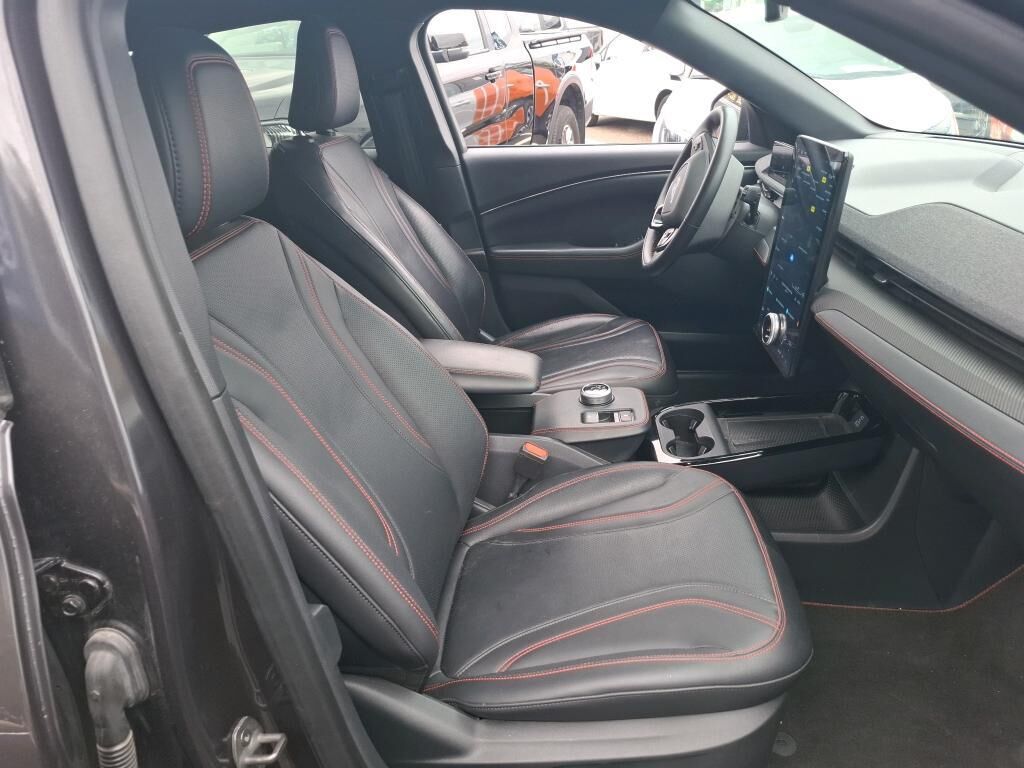 Billede af Ford Mustang Mach-E EL SR Premium AWD 269HK 5d Aut.