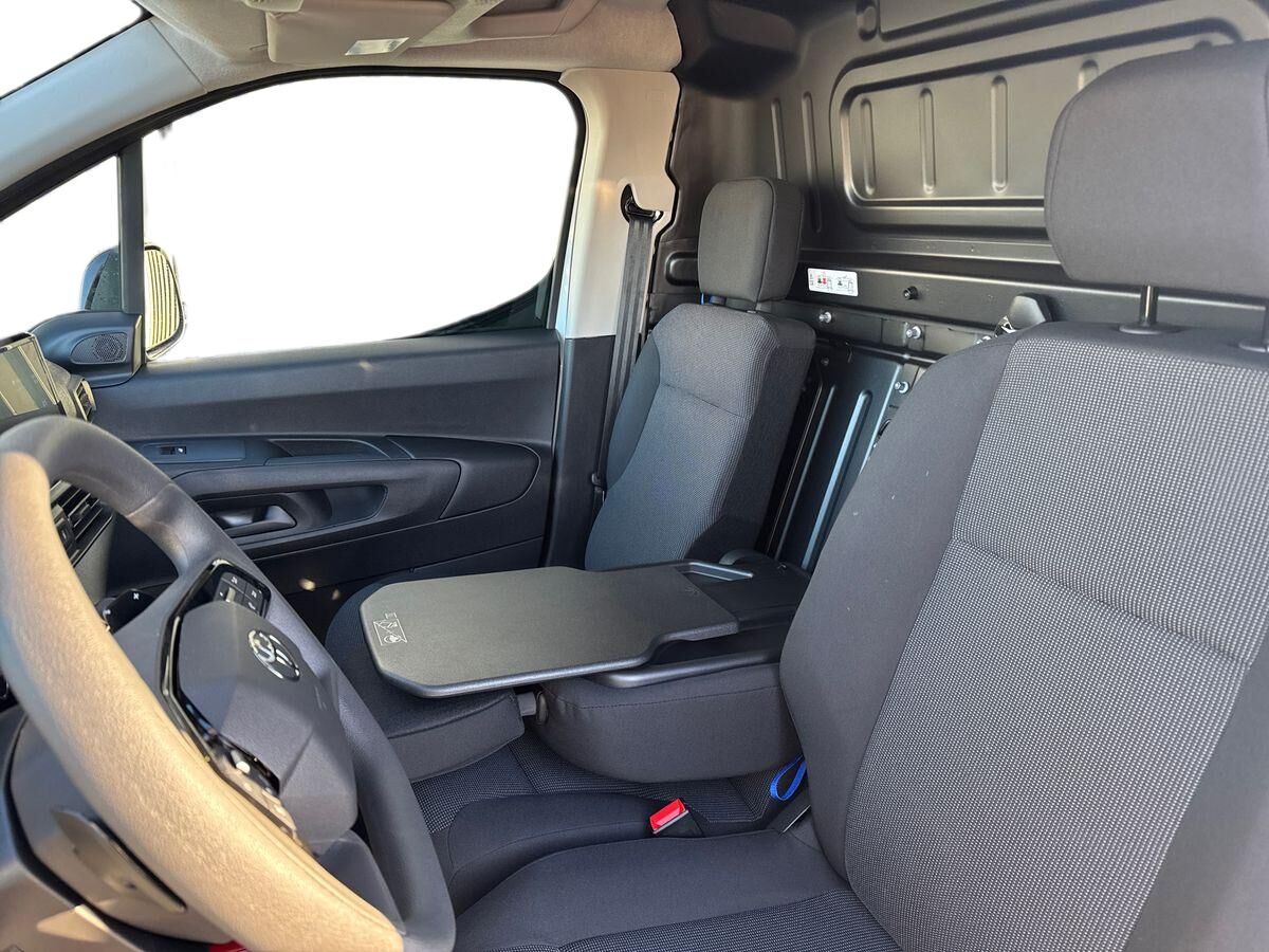 Billede af Toyota Proace City Electric Long EL Comfort 2 Skydedøre 136HK Van Aut.