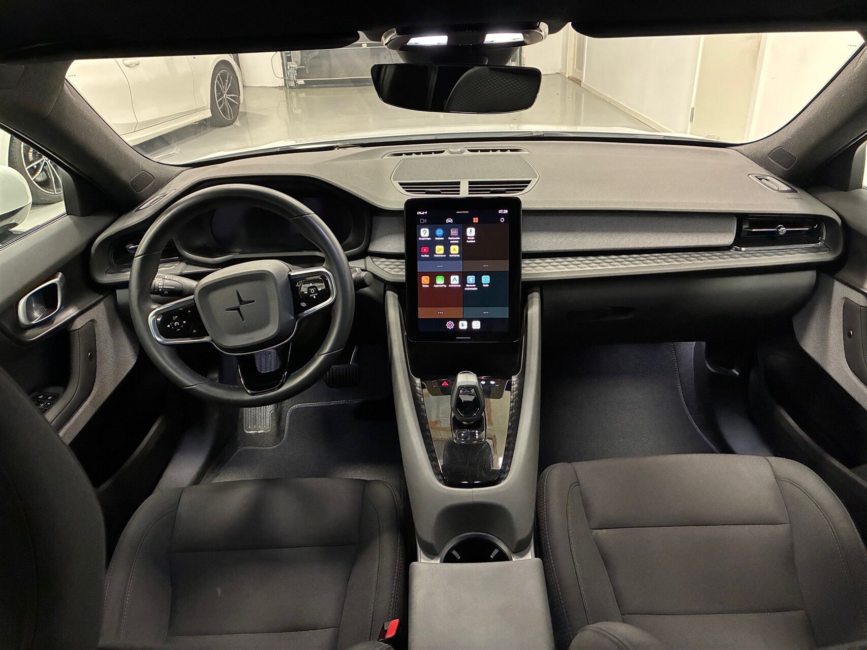 Billede af Polestar 2 EL Long range Single motor 231HK 5d Aut.