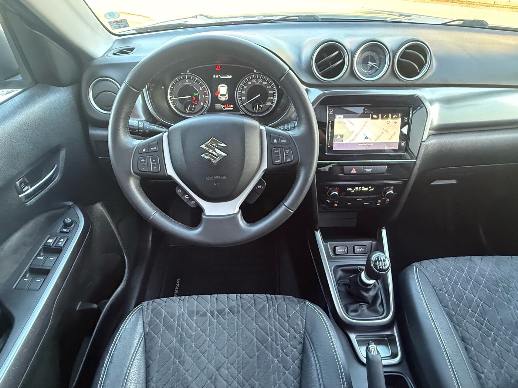 Billede af Suzuki Vitara 1,4 Boosterjet Adventure AEB 140HK 5d 6g