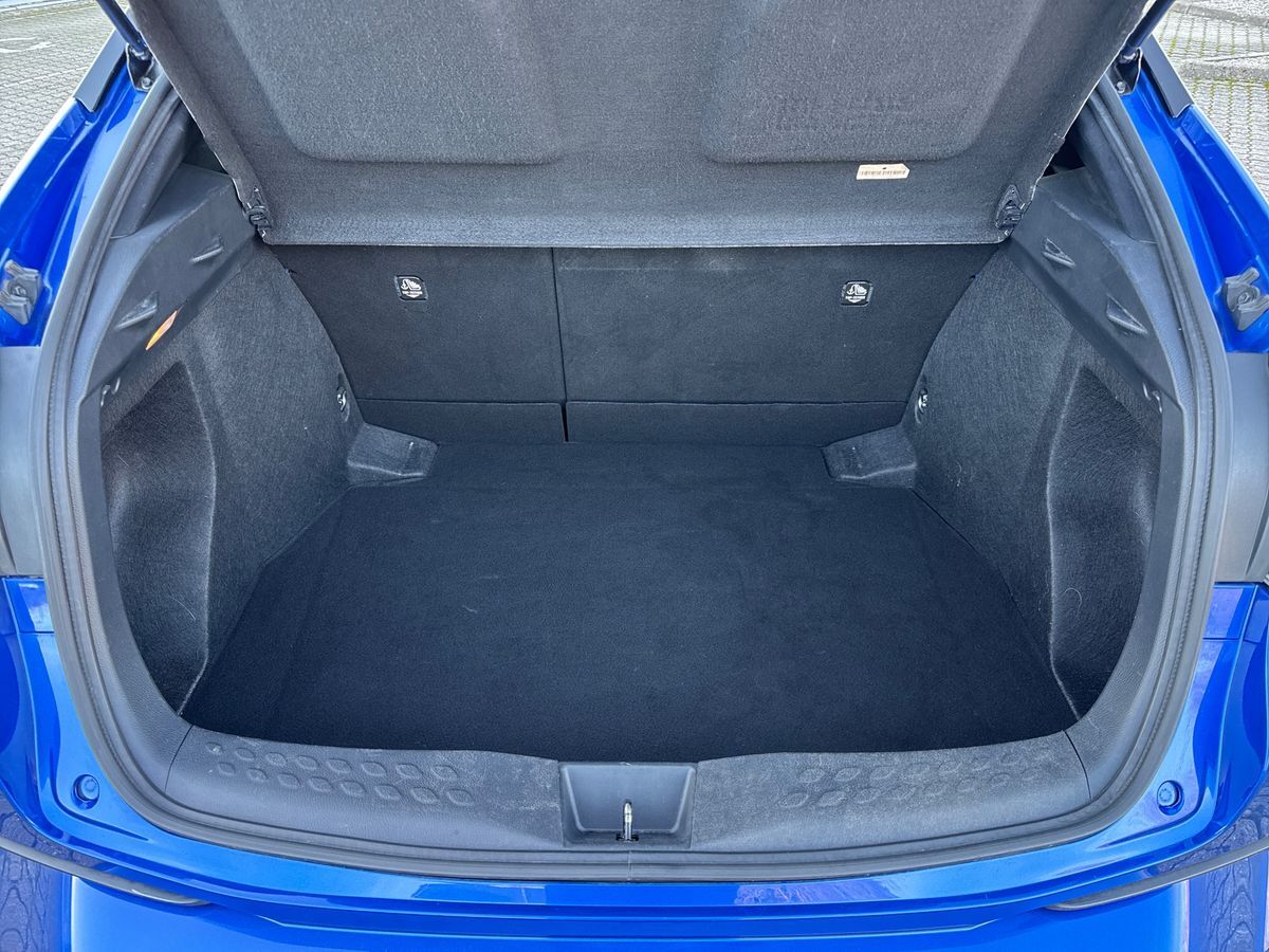 Billede af Toyota C-HR 1,8 Hybrid C-LUB Premium Selected Bi-tone Multidrive S 122HK 5d Aut.