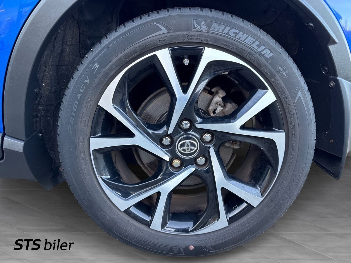 Billede af Toyota C-HR 1,8 Hybrid C-LUB Premium Selected Bi-tone Multidrive S 122HK 5d Aut.