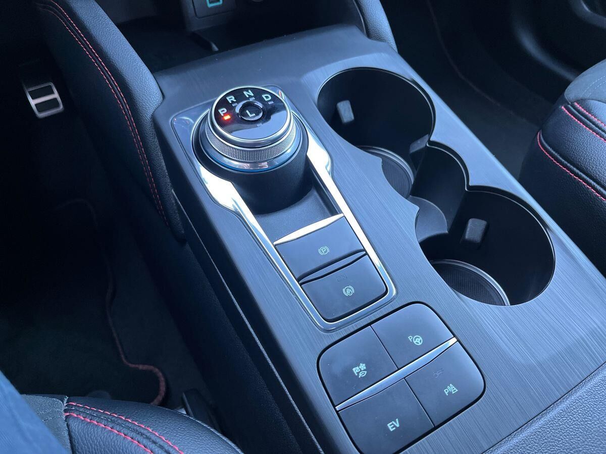 Billede af Ford Kuga 2,5 Plugin-hybrid ST-Line X CVT 225HK 5d Trinl. Gear