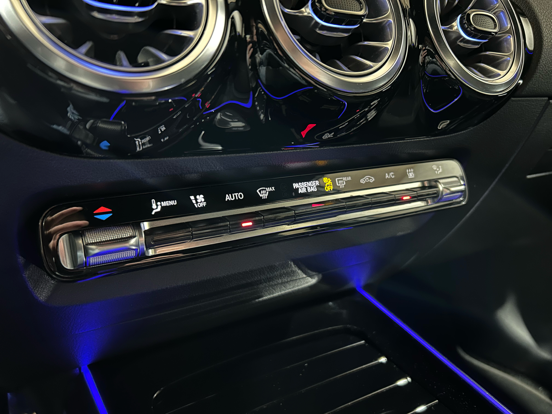 Billede af Mercedes-Benz EQA 250 EL AMG Line 190HK 5d Aut.