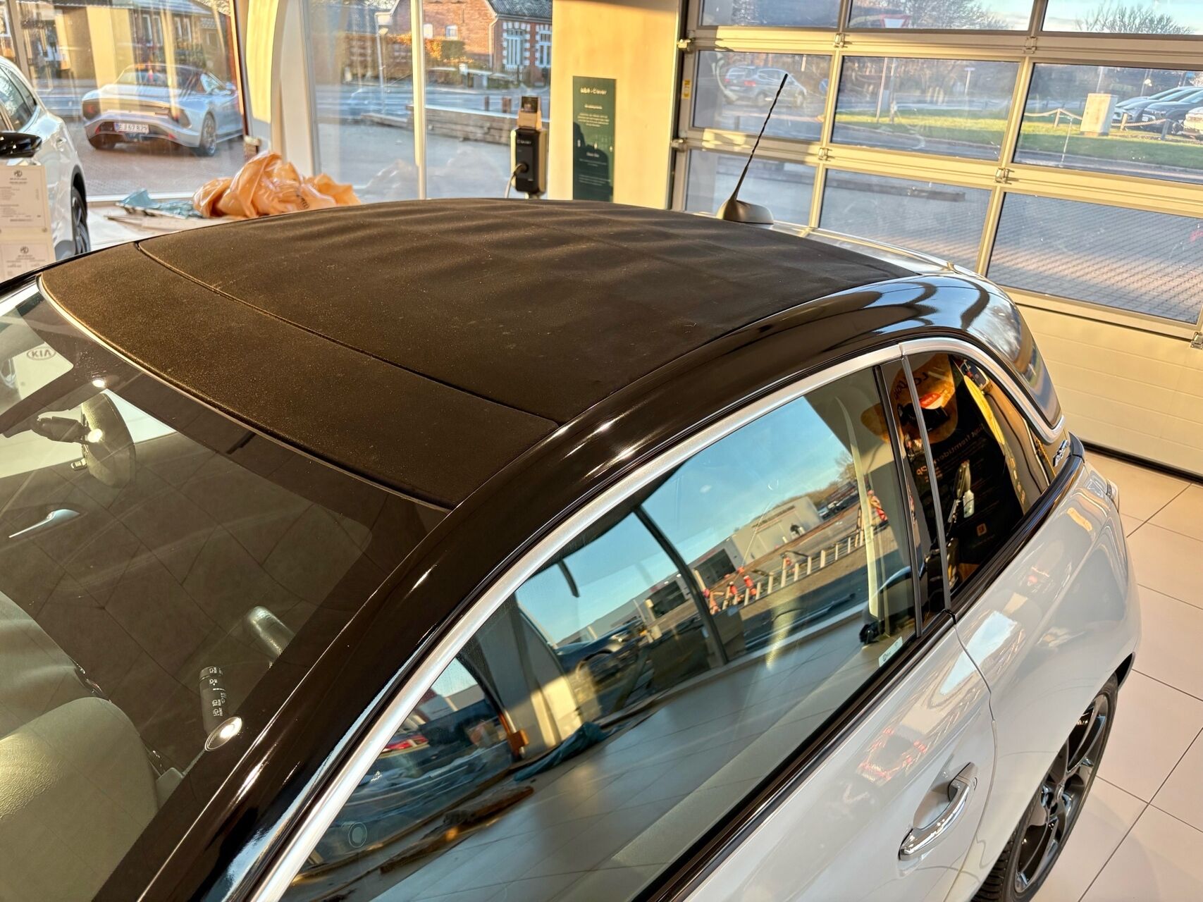 Billede af Opel Adam 1,0 GLAM Swingtop 90HK 3d 6g