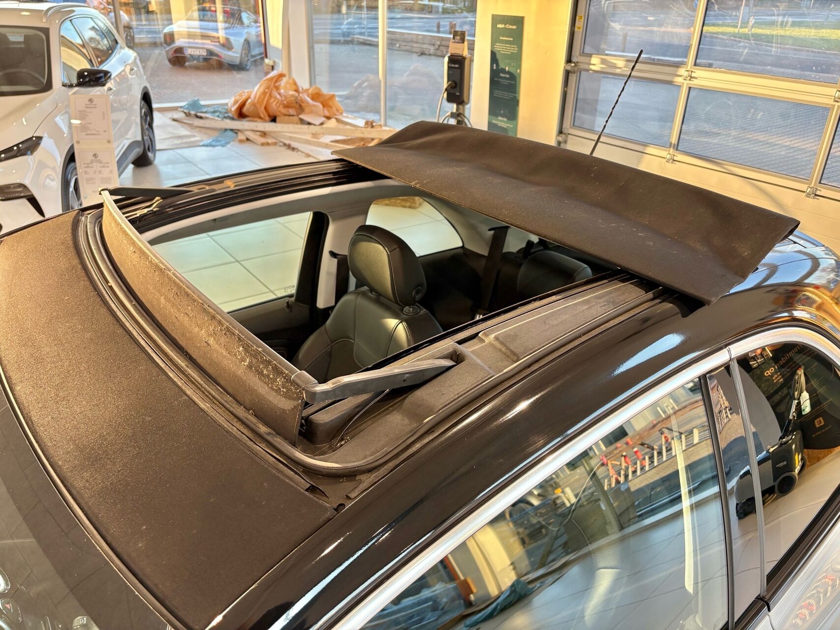 Billede af Opel Adam 1,0 GLAM Swingtop 90HK 3d 6g