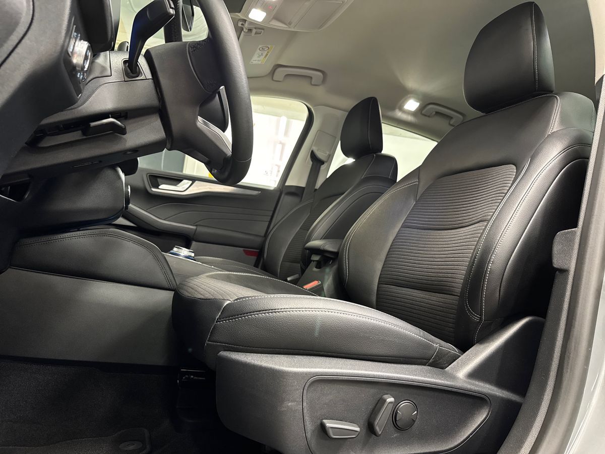 Billede af Ford Kuga 2,5 Plugin-hybrid Titanium X CVT 225HK 5d Trinl. Gear