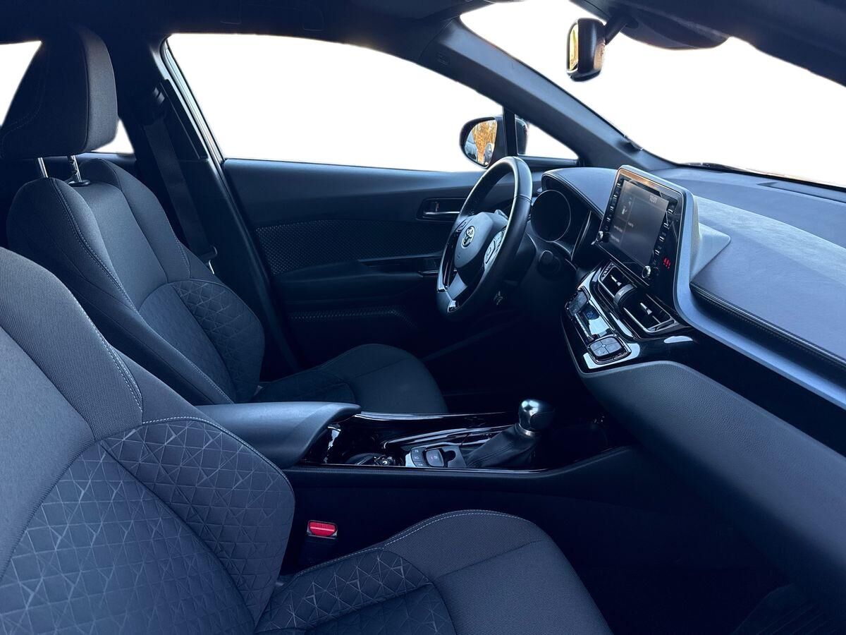 Billede af Toyota C-HR 2,0 Hybrid C-LUB Premium Multidrive S 184HK 5d Aut.