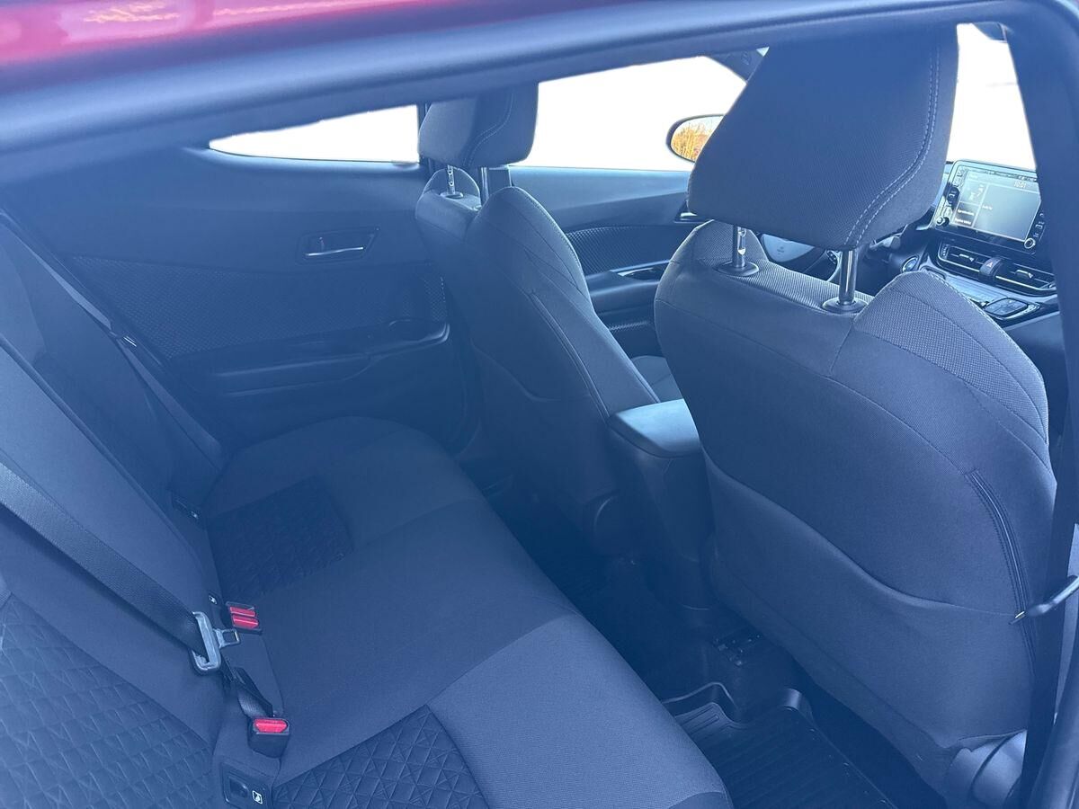 Billede af Toyota C-HR 2,0 Hybrid C-LUB Premium Multidrive S 184HK 5d Aut.